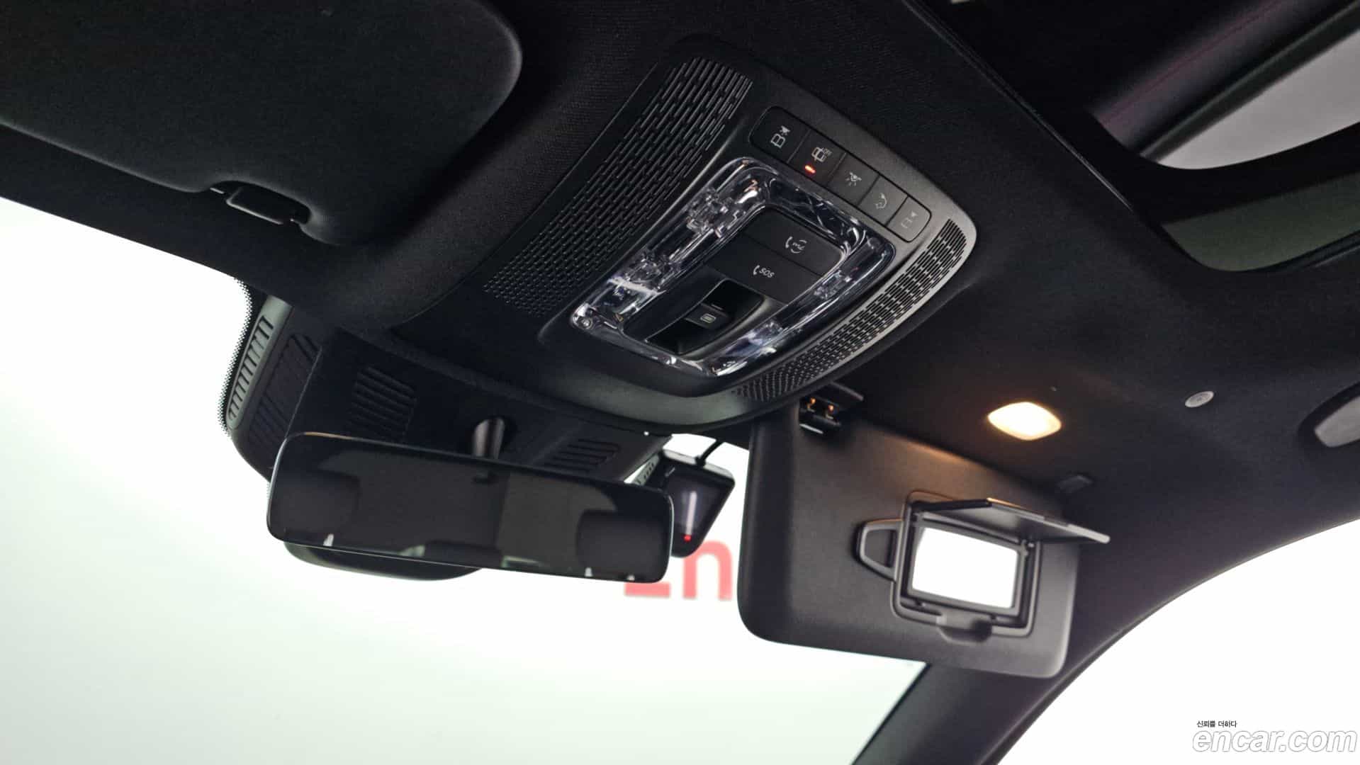 GLB-Class Mercedes-Benz 2022.11-OPTION-045