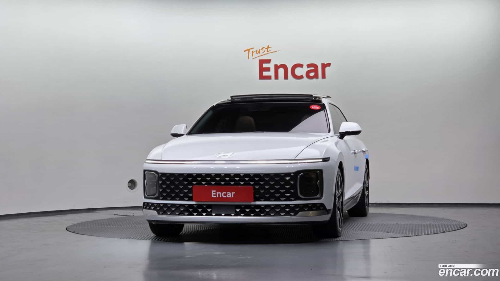 Grandeur Hyundai 2023.2-OUTER-003