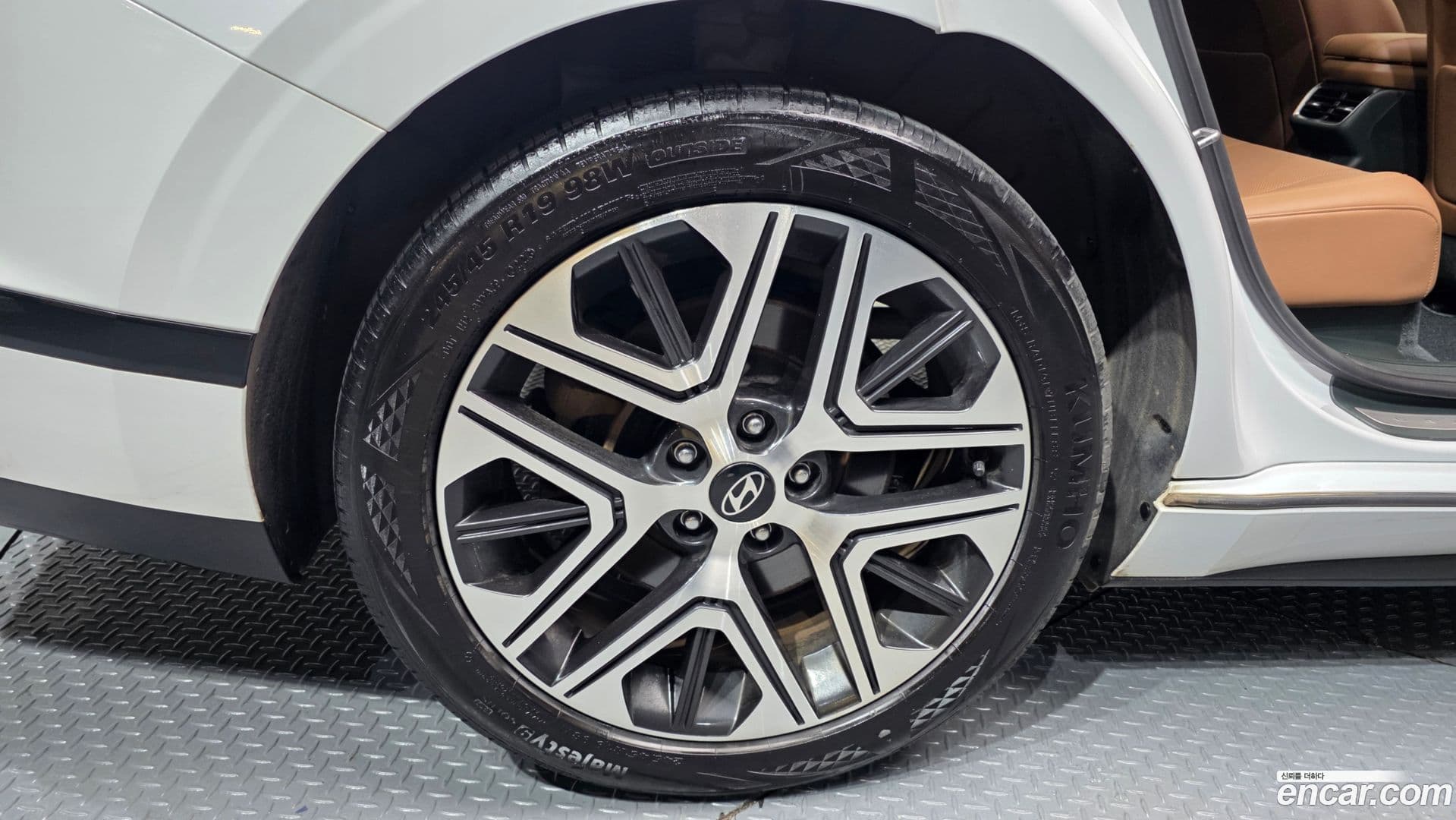 Main__Slider__Photo:Grandeur Hyundai 2023.2-4