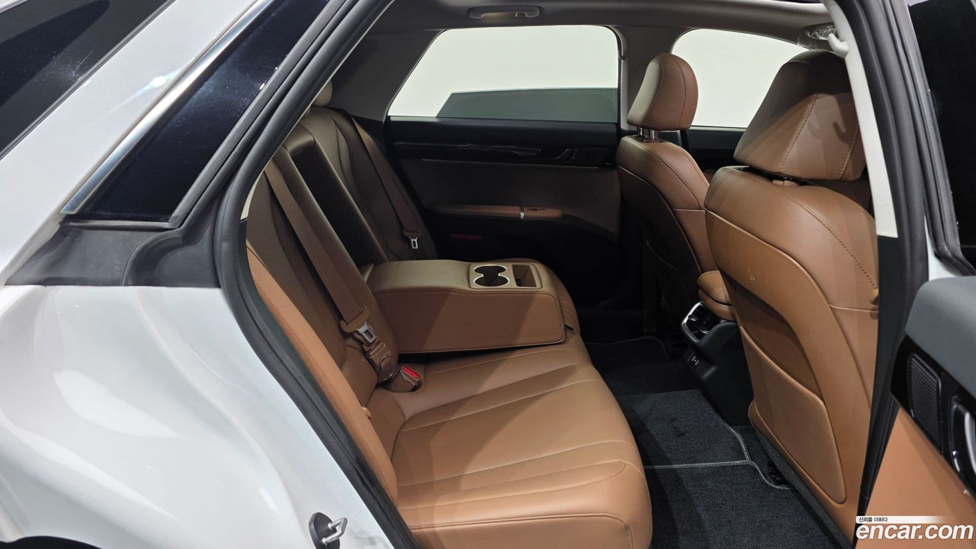 Main__Slider__Photo:Grandeur Hyundai 2023.2-11