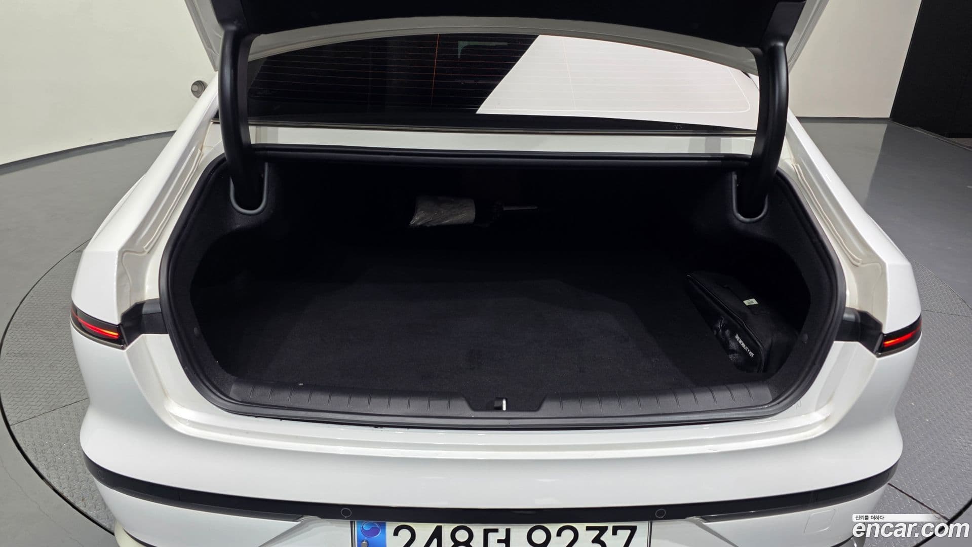 Main__Slider__Photo:Grandeur Hyundai 2023.2-19