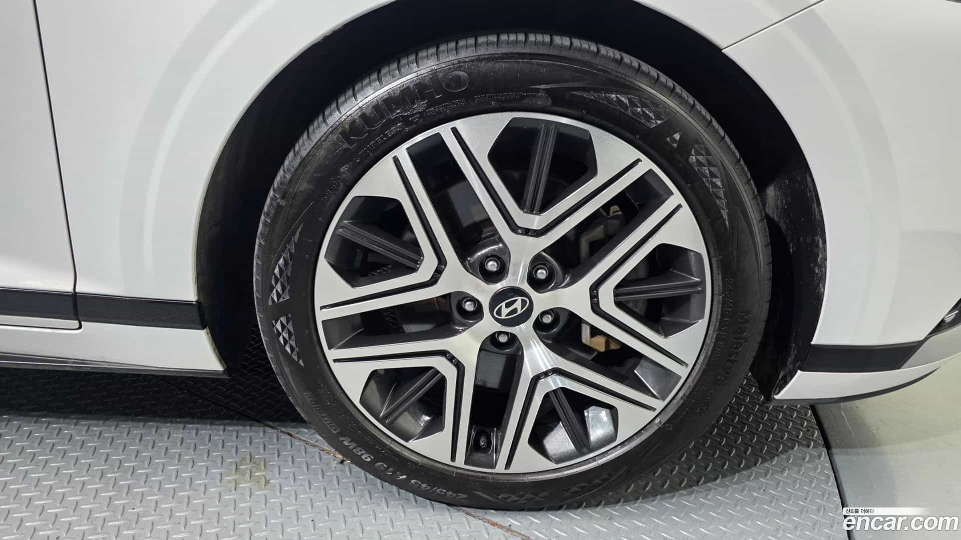 Grandeur Hyundai 2023.2-OUTER-031