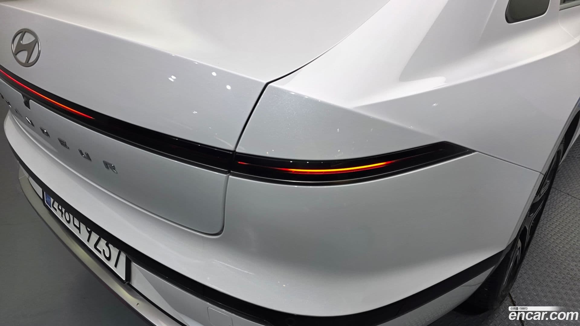 Main__Slider__Photo:Grandeur Hyundai 2023.2-22