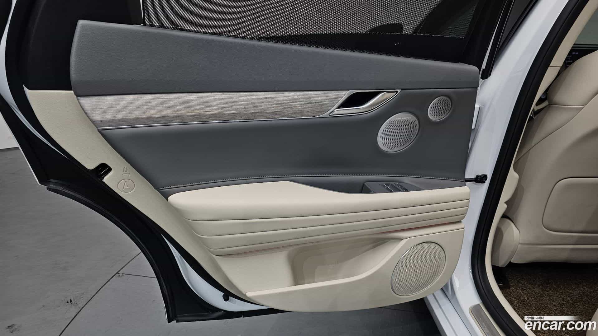 G80 Genesis 2024.3-INNER-035