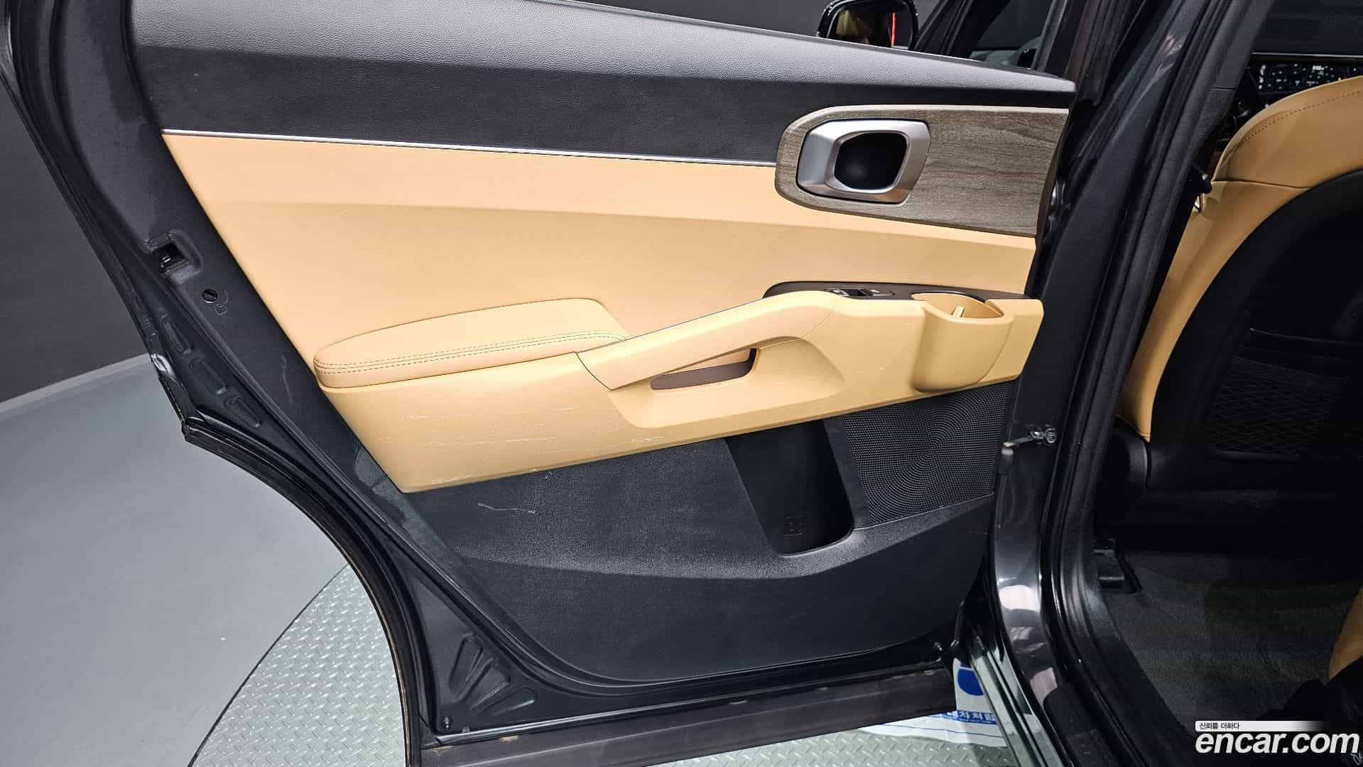Sorento Kia 2022.5-INNER-035