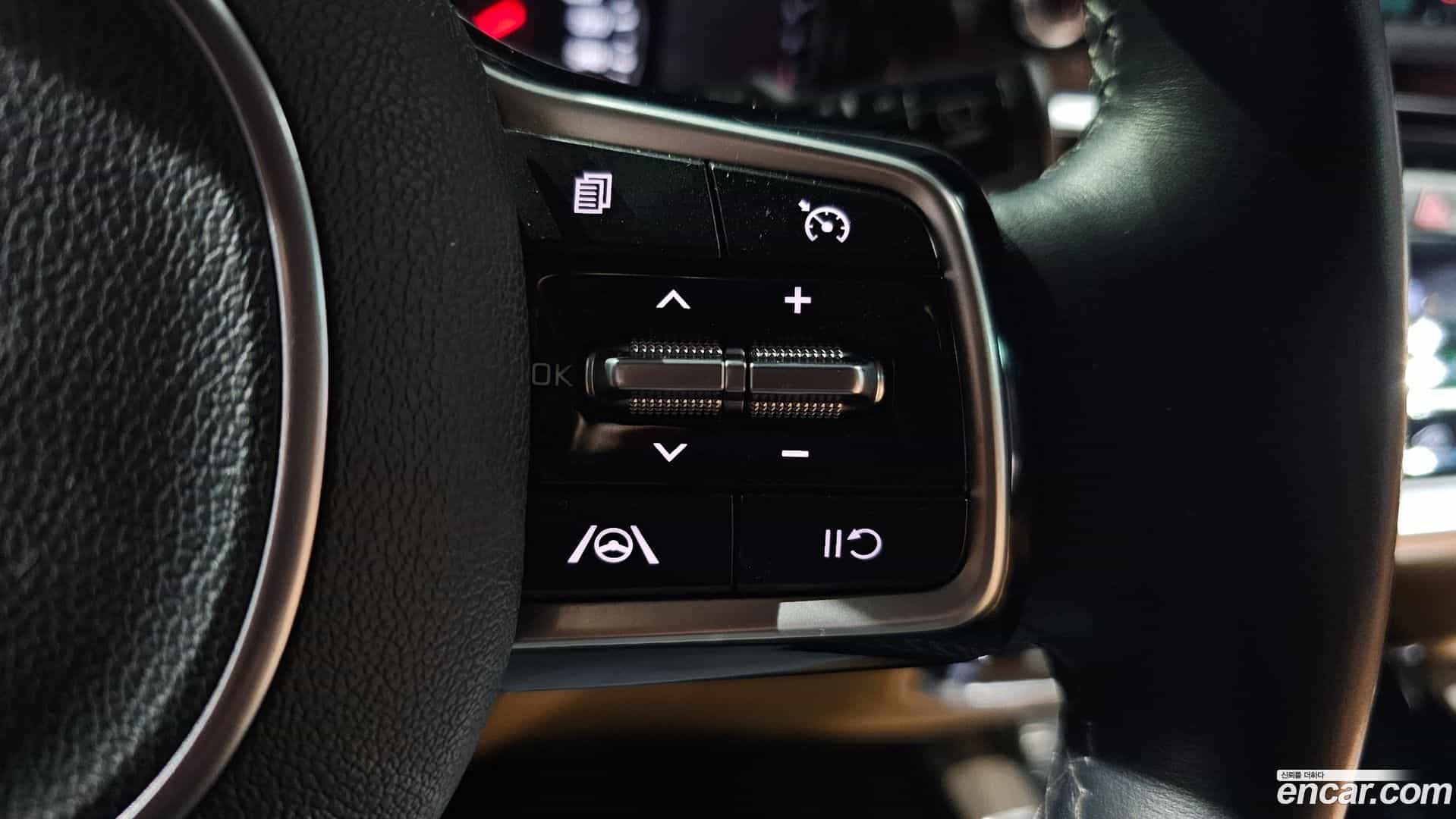 Sorento Kia 2022.5-INNER-036