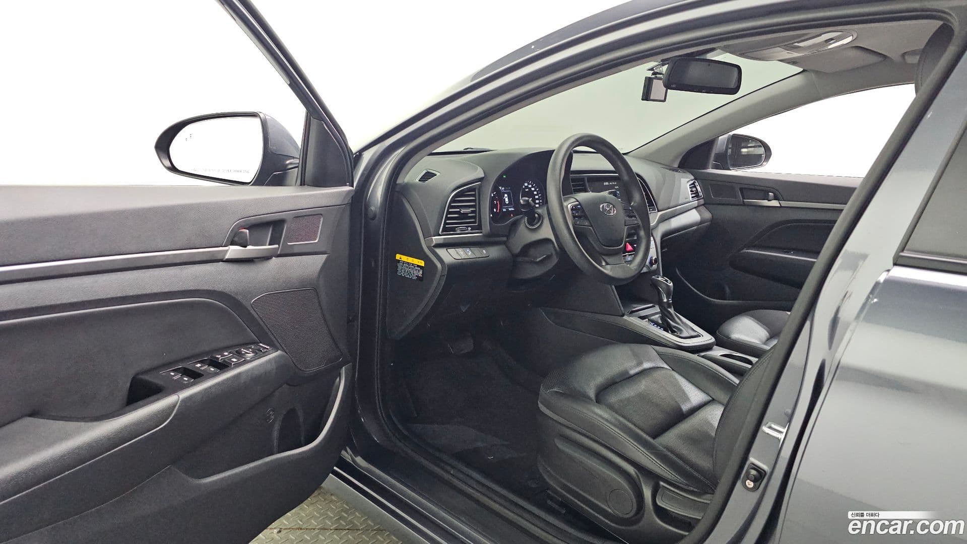 Main__Slider__Photo:AVANTE Hyundai 2018.7-9