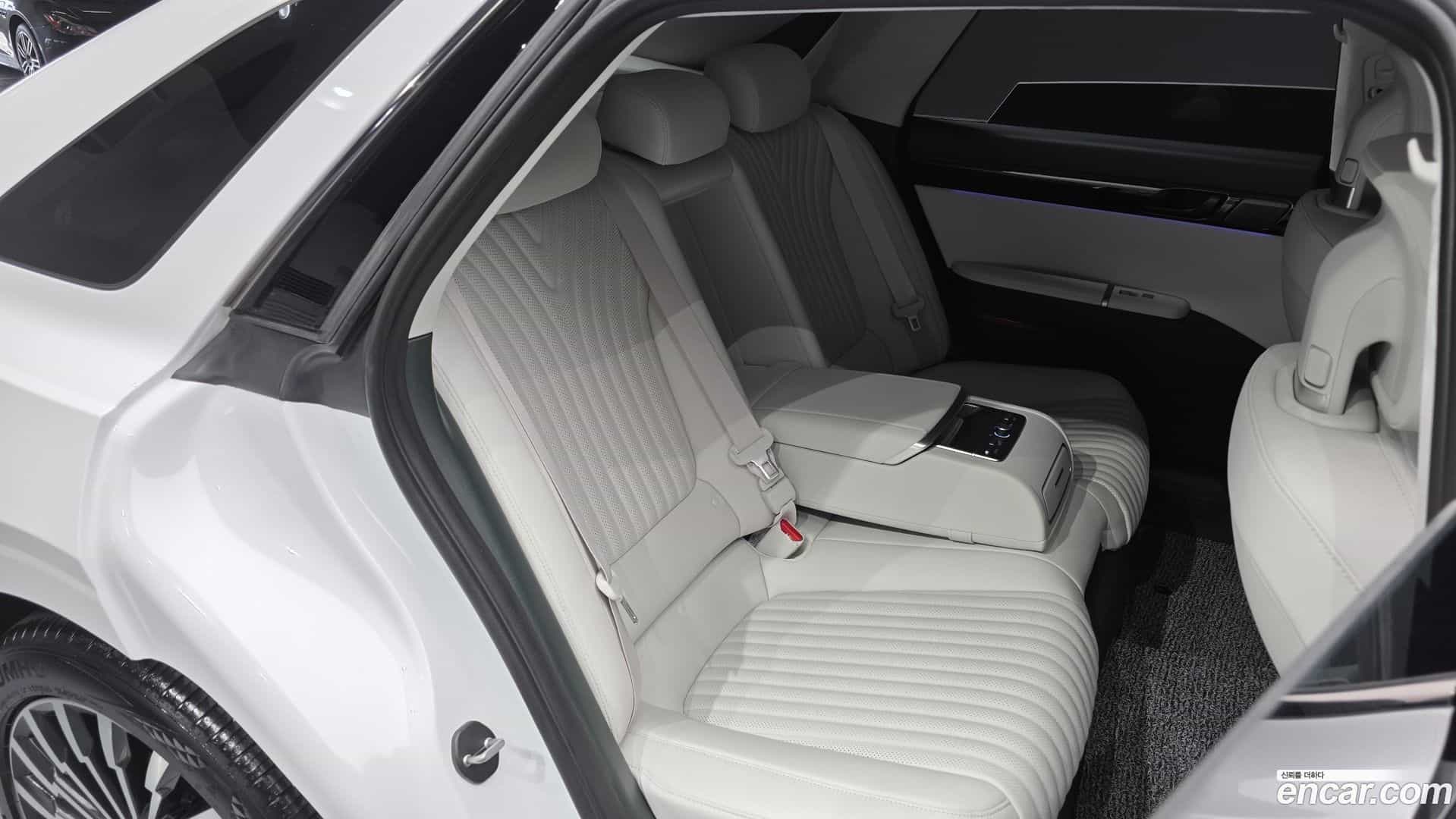 Grandeur Hyundai 2025.3-OPTION-015