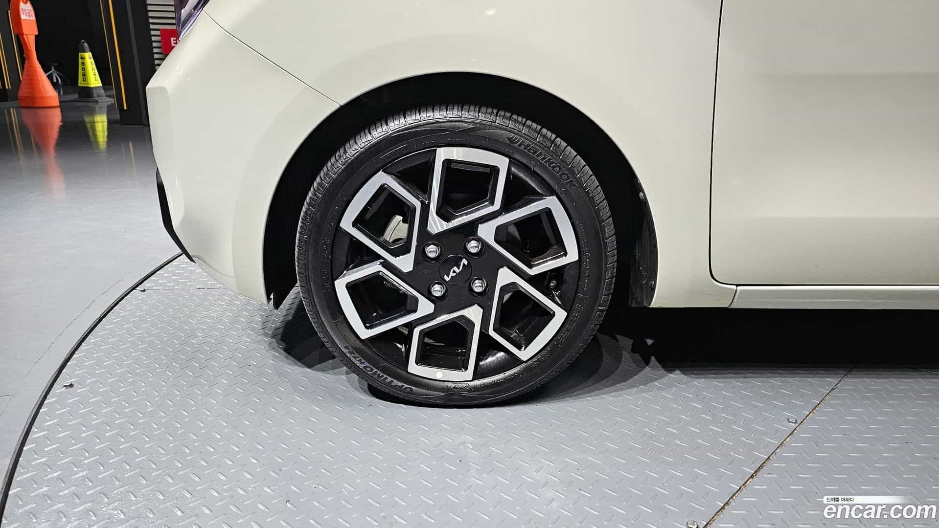 RAY Kia 2023.6-OUTER-005