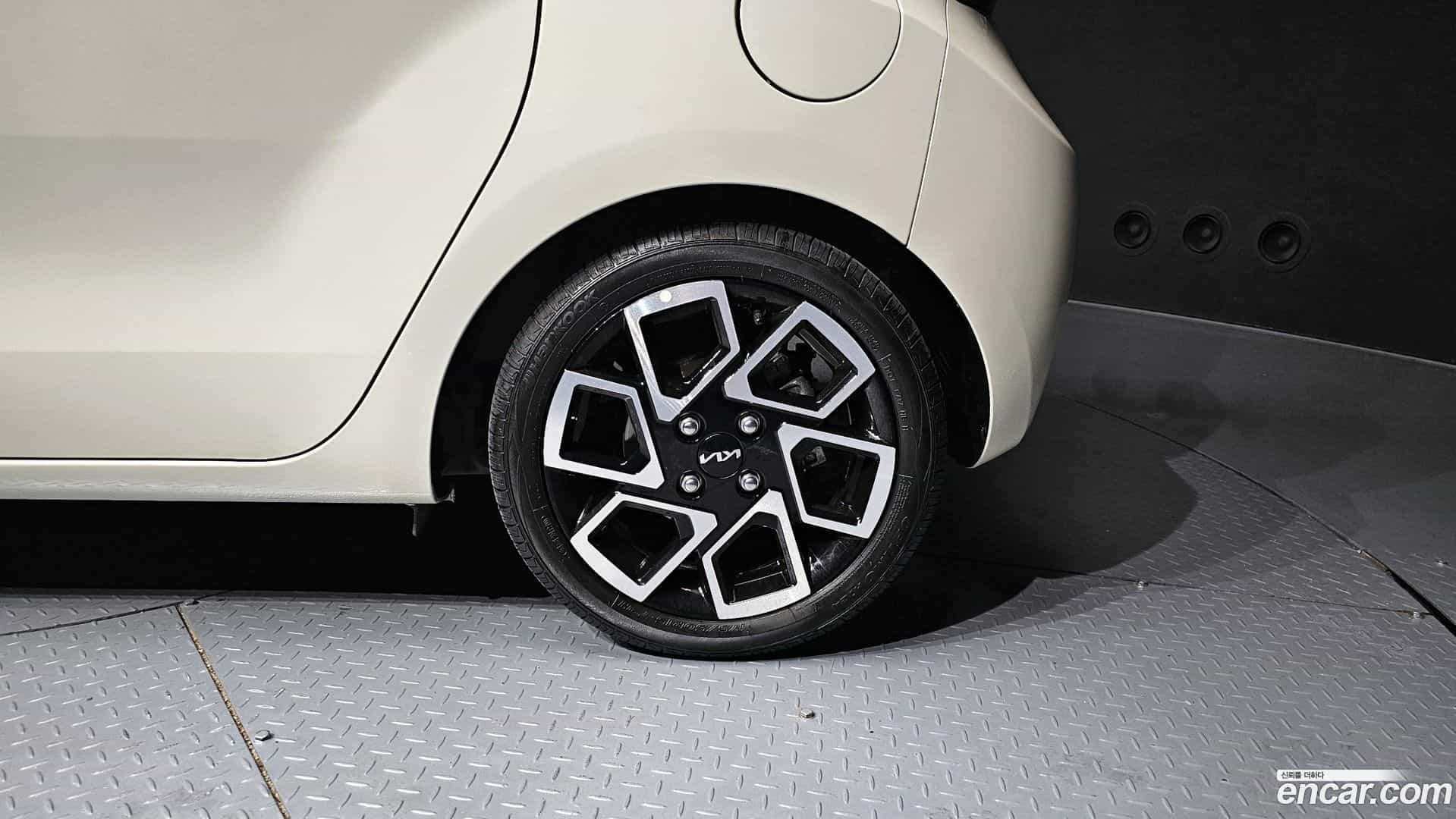 RAY Kia 2023.6-OUTER-031