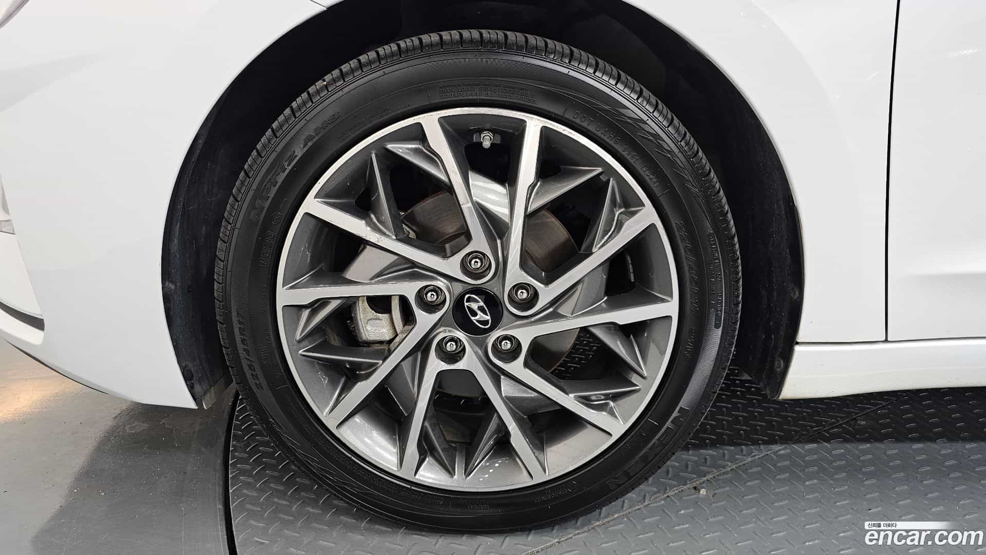 AVANTE Hyundai 2019.11-OUTER-005