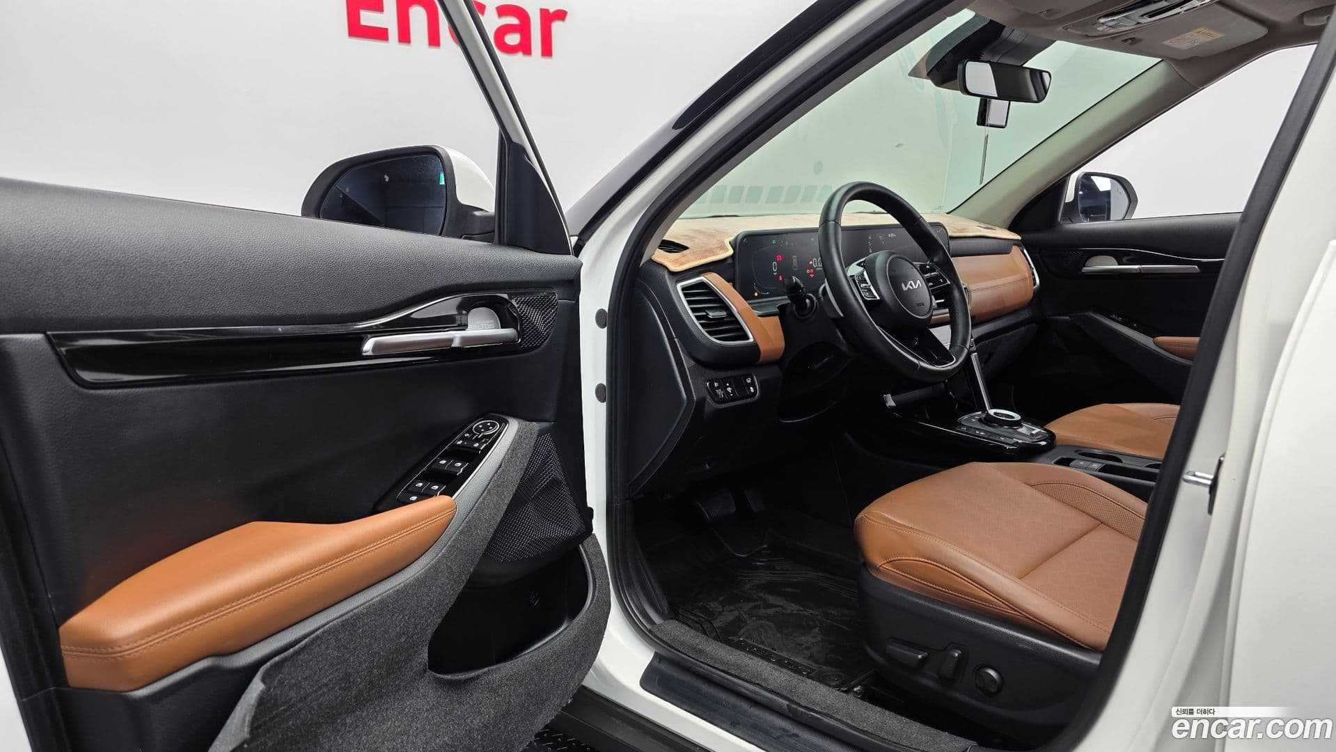 Main__Slider__Photo:Seltos Kia 2023.6-9