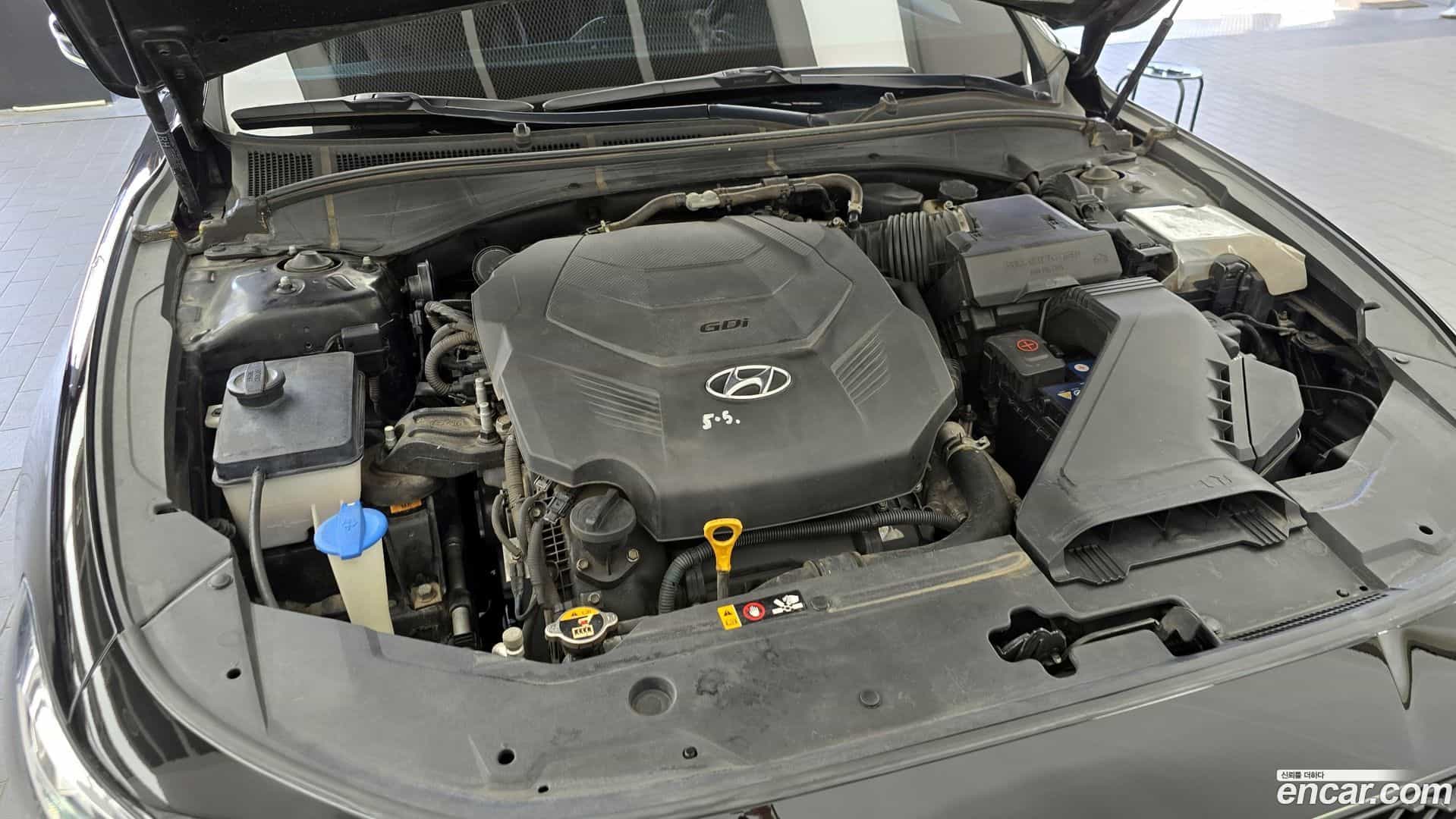 Grandeur Hyundai 2018.10-OUTER-006