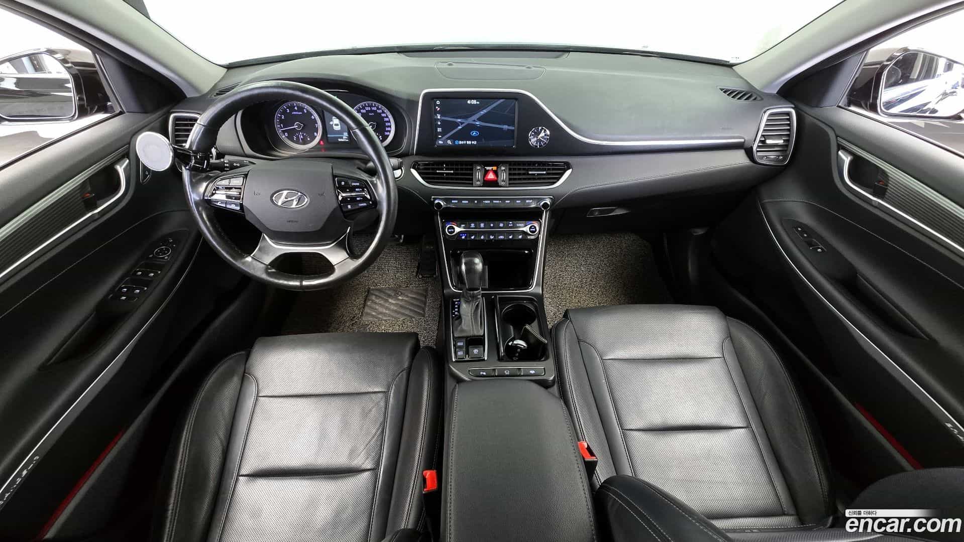Grandeur Hyundai 2018.10-INNER-007
