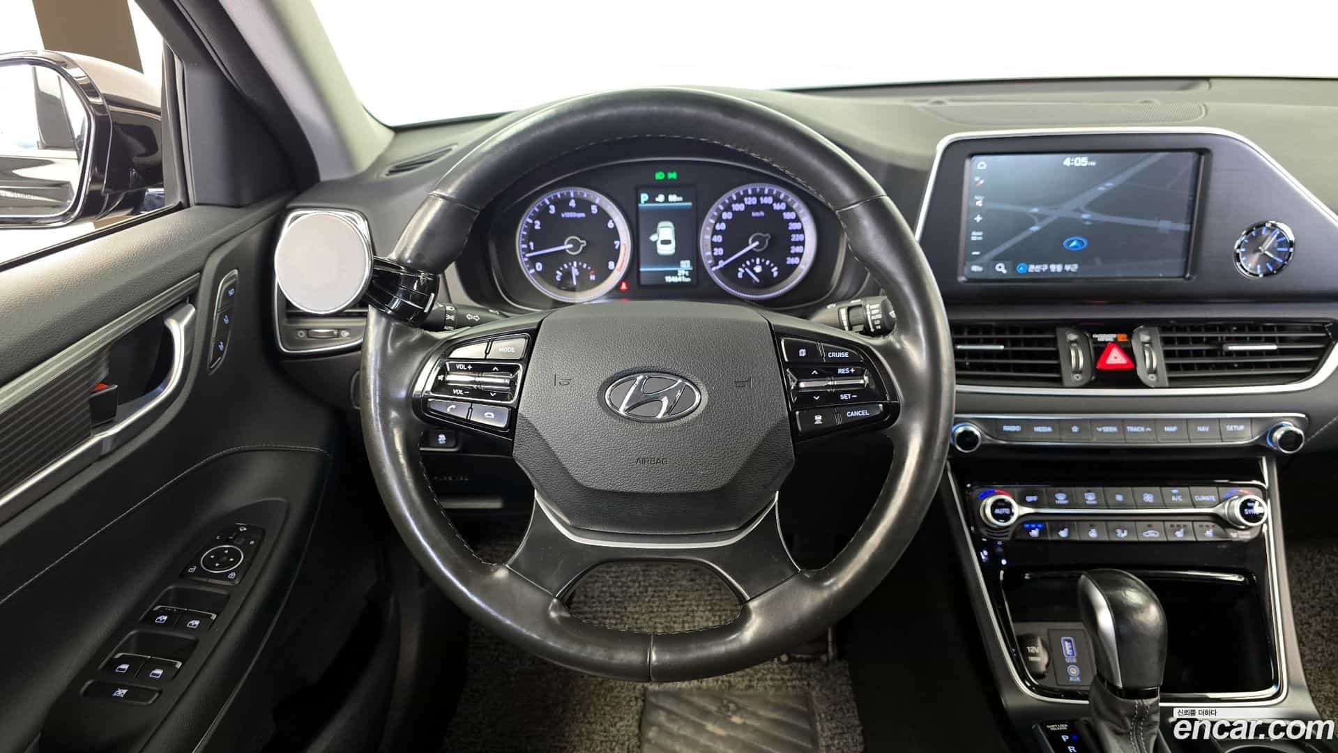 Grandeur Hyundai 2018.10-OPTION-017