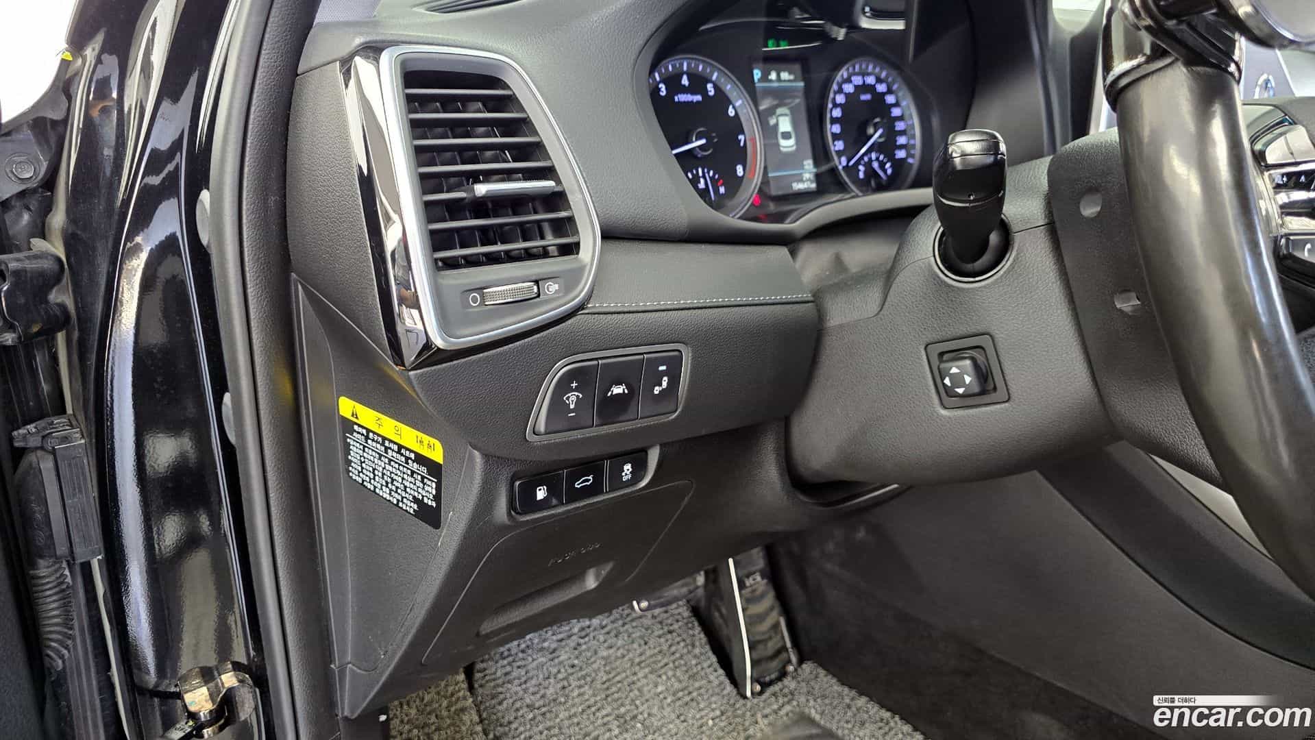 Grandeur Hyundai 2018.10-OPTION-020