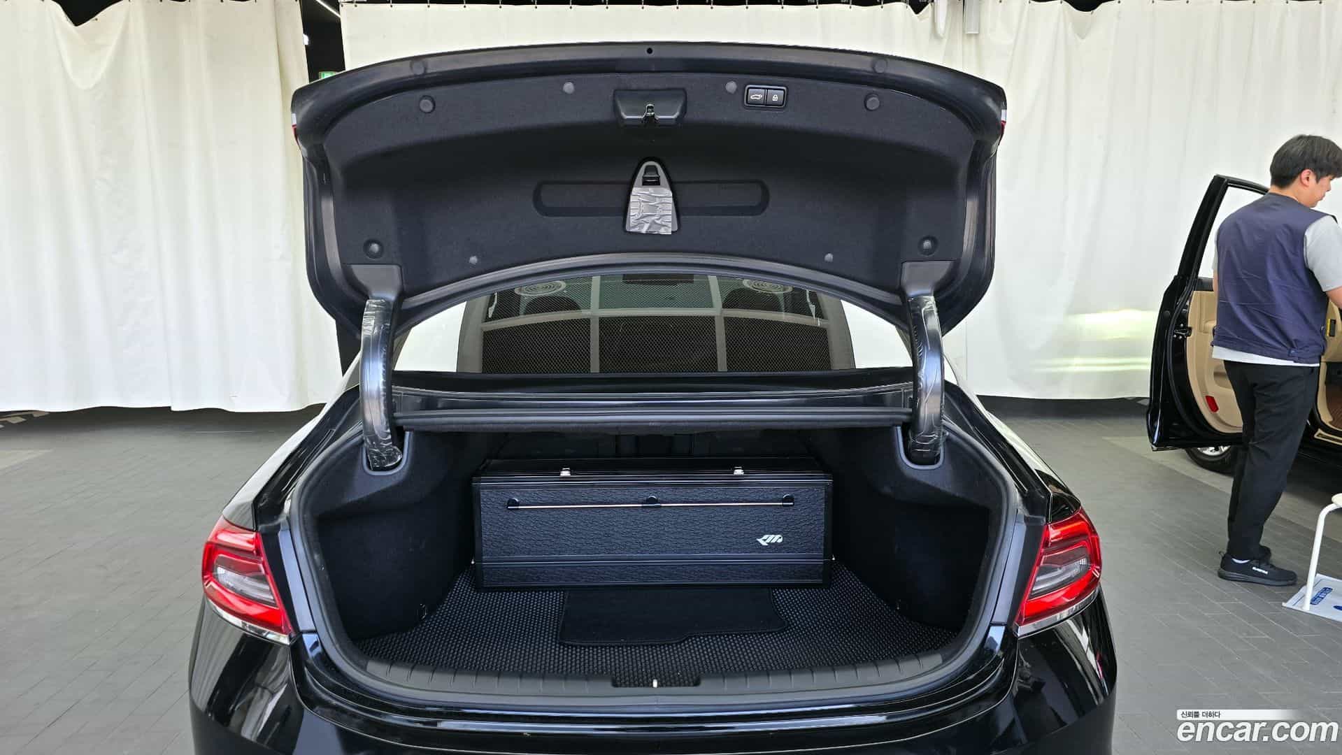 Grandeur Hyundai 2018.10-OPTION-024