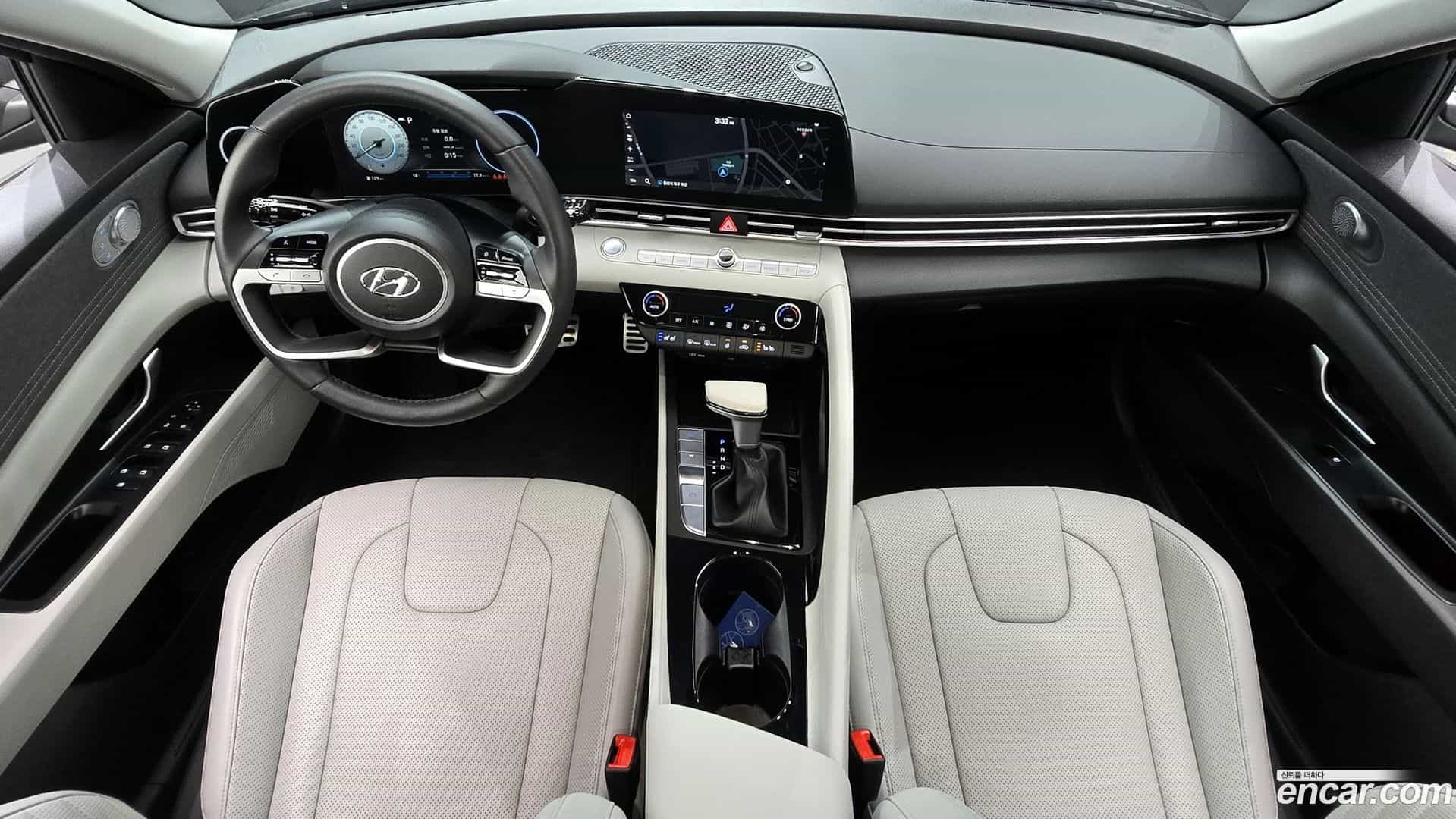 AVANTE Hyundai 2022.2-INNER-007