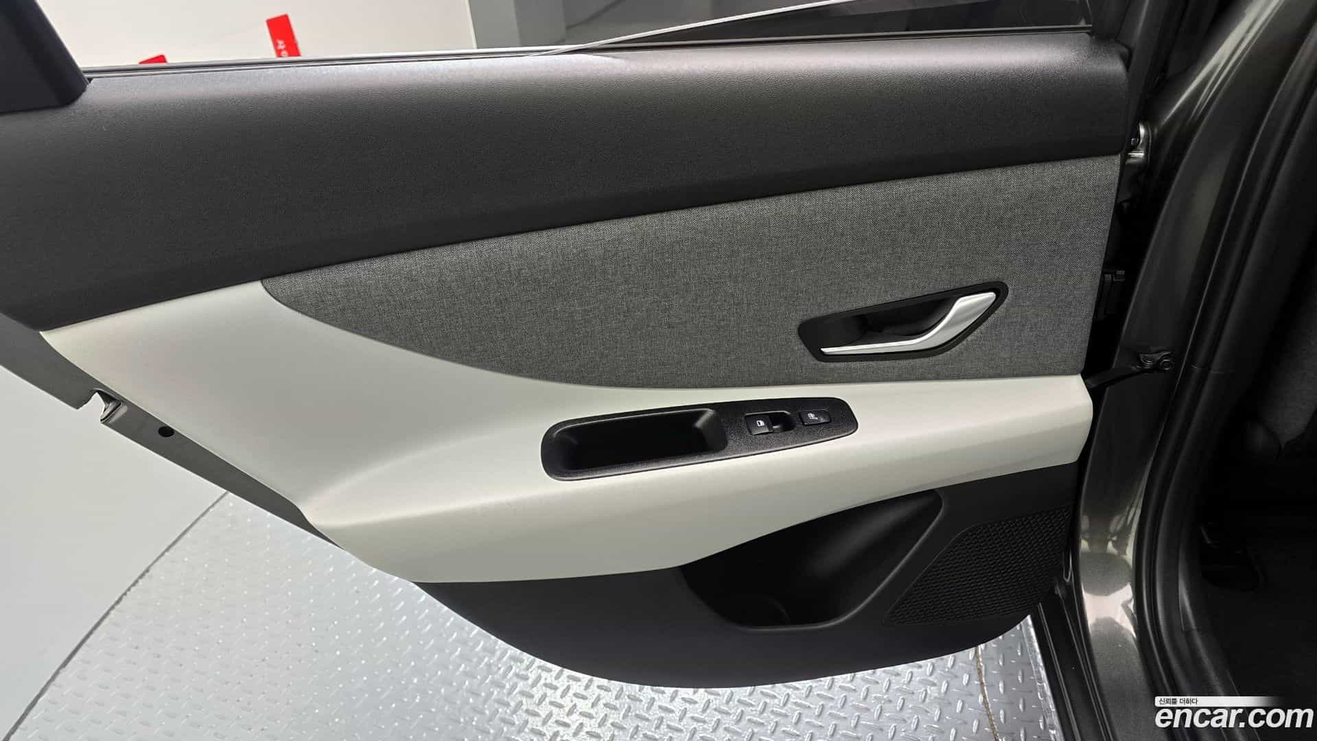 AVANTE Hyundai 2022.2-INNER-035