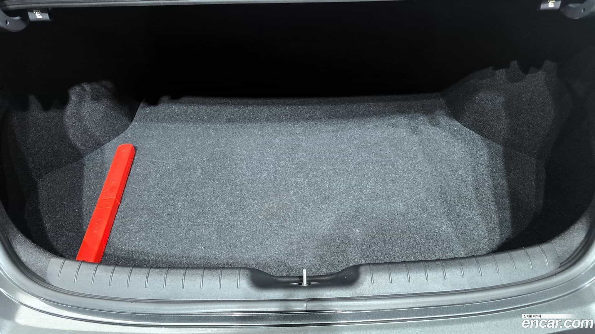 AVANTE Hyundai 2022.2-OPTION-041