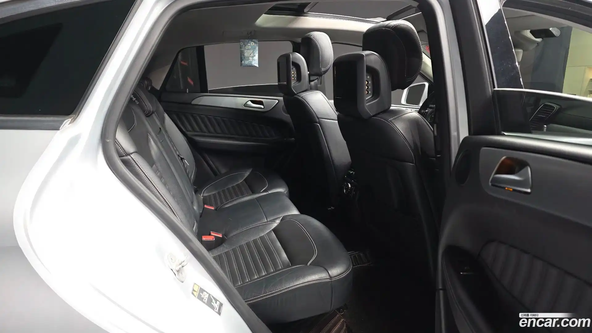 GLE-Class Mercedes-Benz 2017.1-OPTION-016