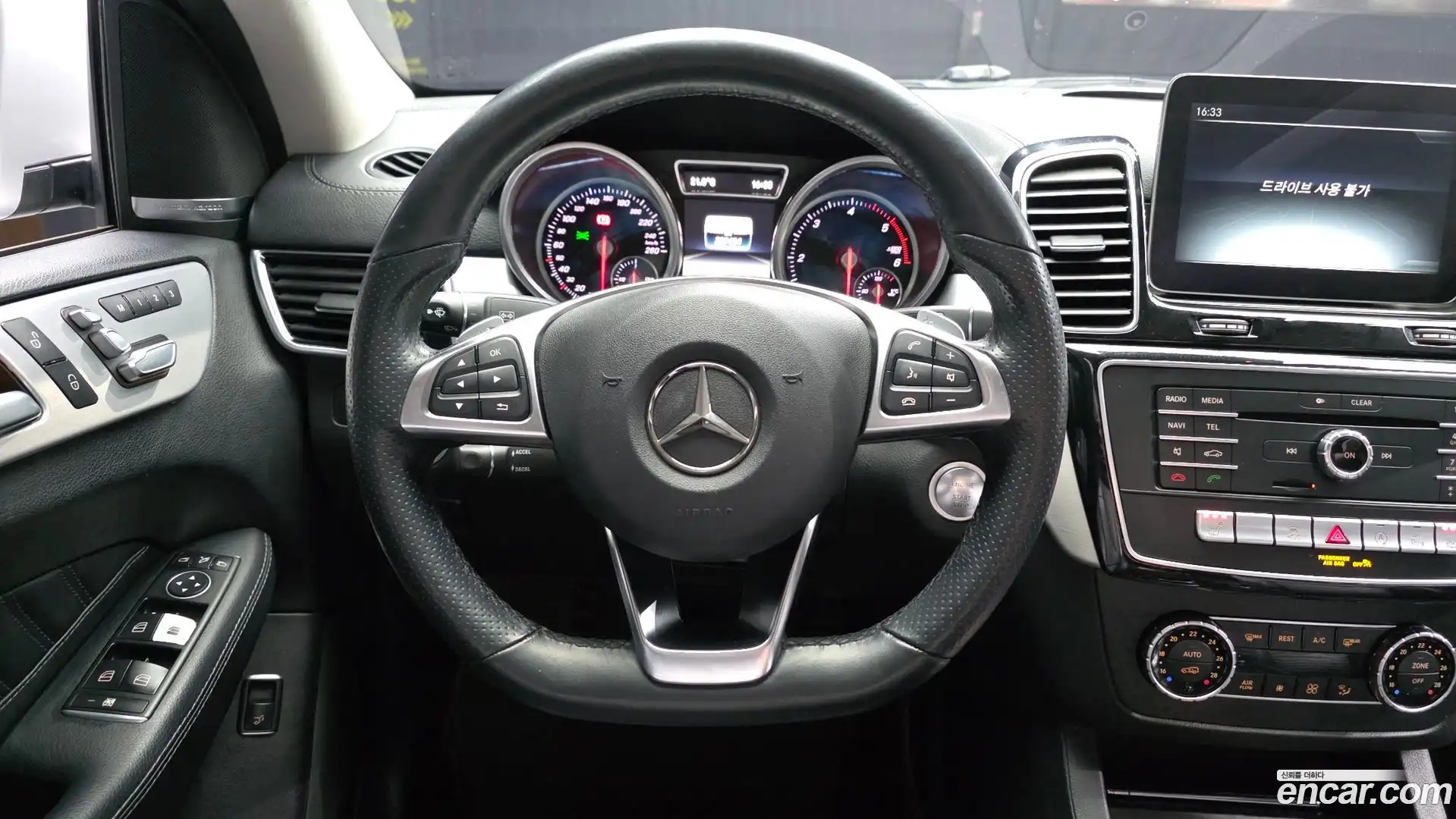 GLE-Class Mercedes-Benz 2017.1-OPTION-017