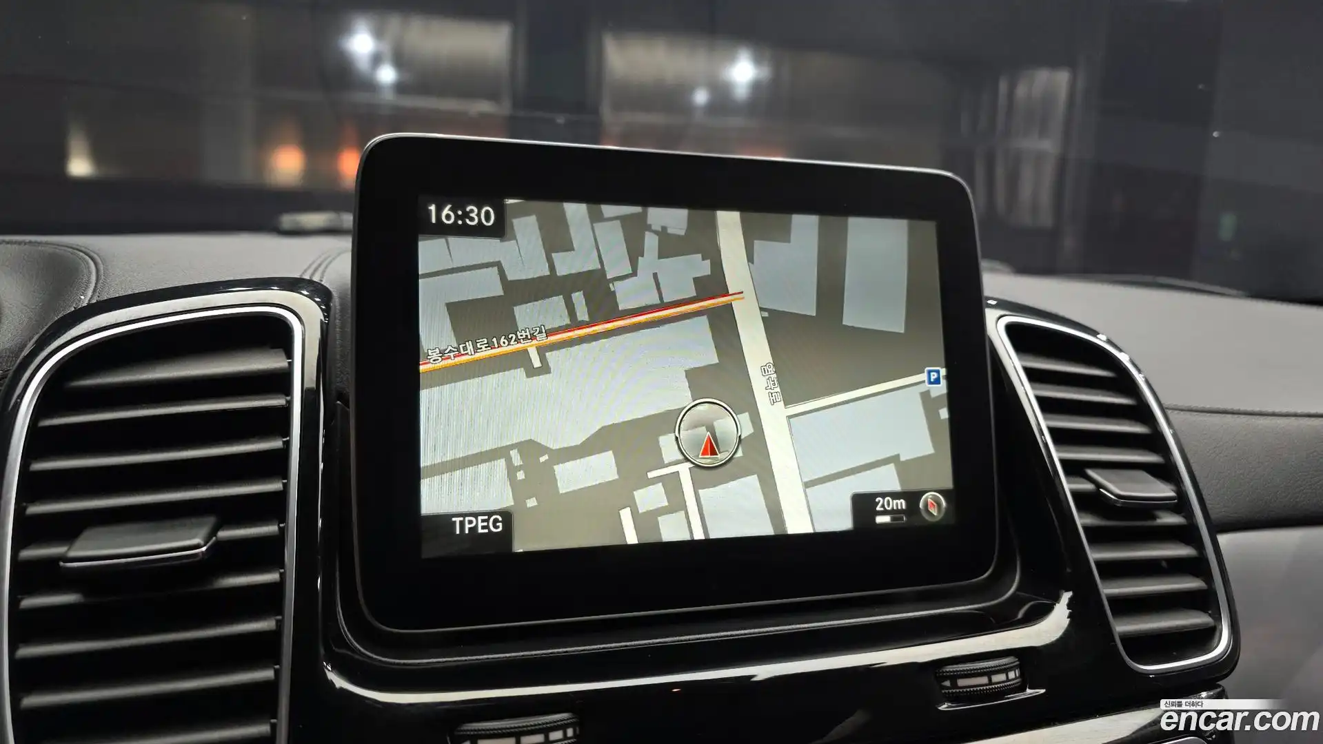 GLE-Class Mercedes-Benz 2017.1-OPTION-018