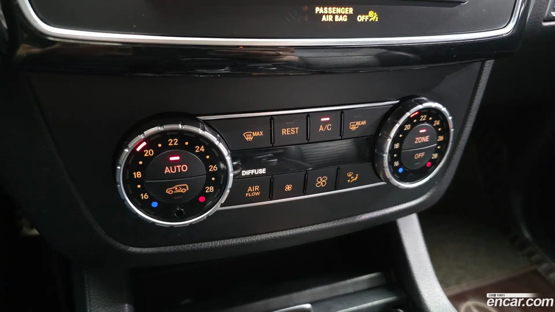 GLE-Class Mercedes-Benz 2017.1-OPTION-020