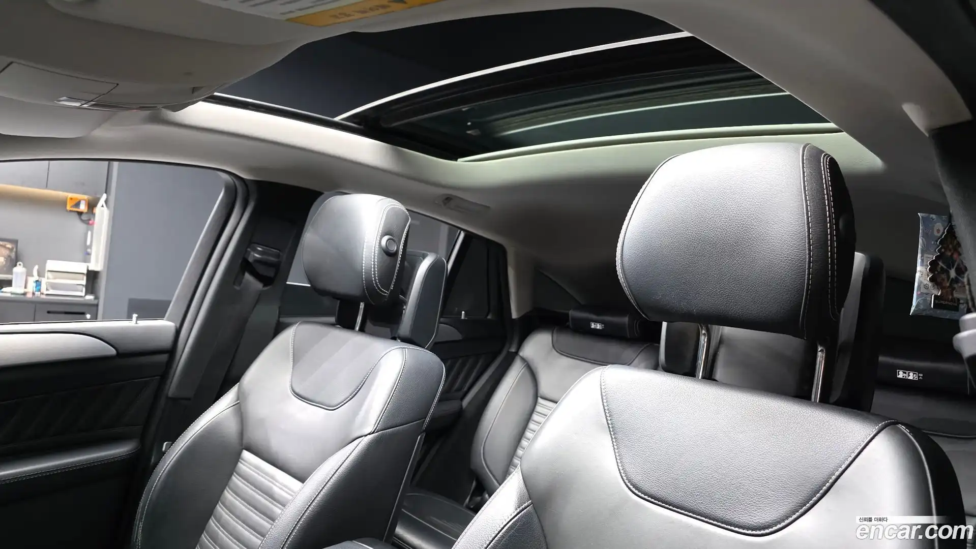 GLE-Class Mercedes-Benz 2017.1-OPTION-022
