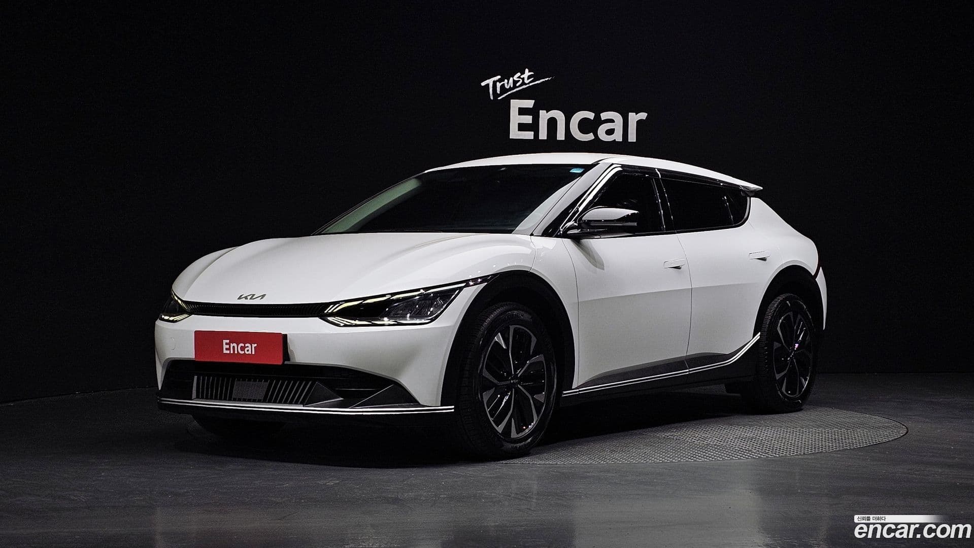 Main__Slider__Photo:EV6 Kia 2022.4-0