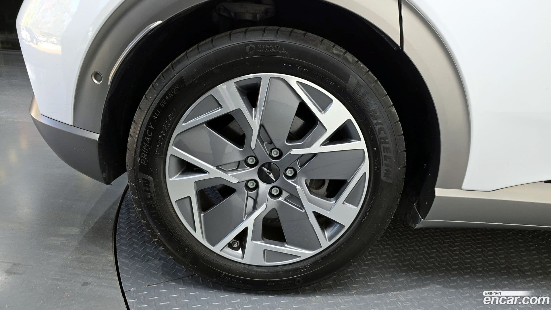 Main__Slider__Photo:GV60 Genesis 2023.3-20