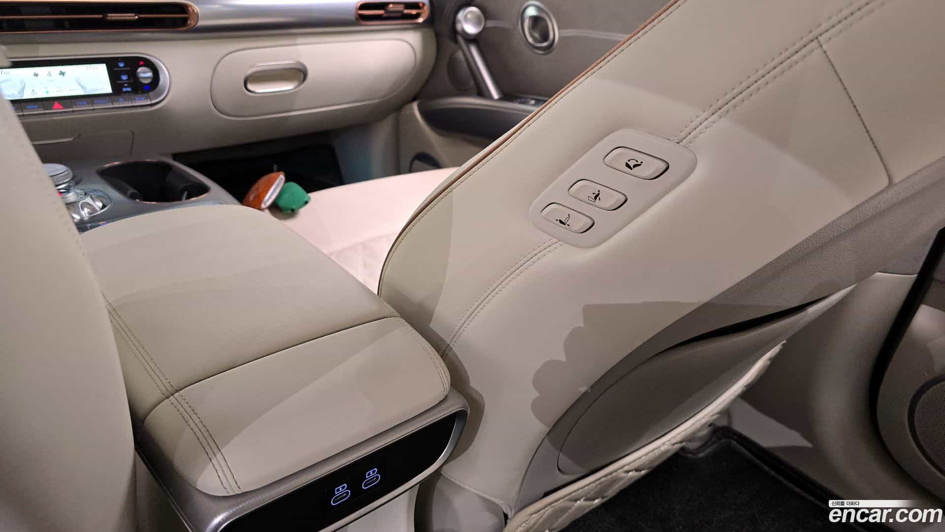 GV60 Genesis 2023.3-OPTION-043