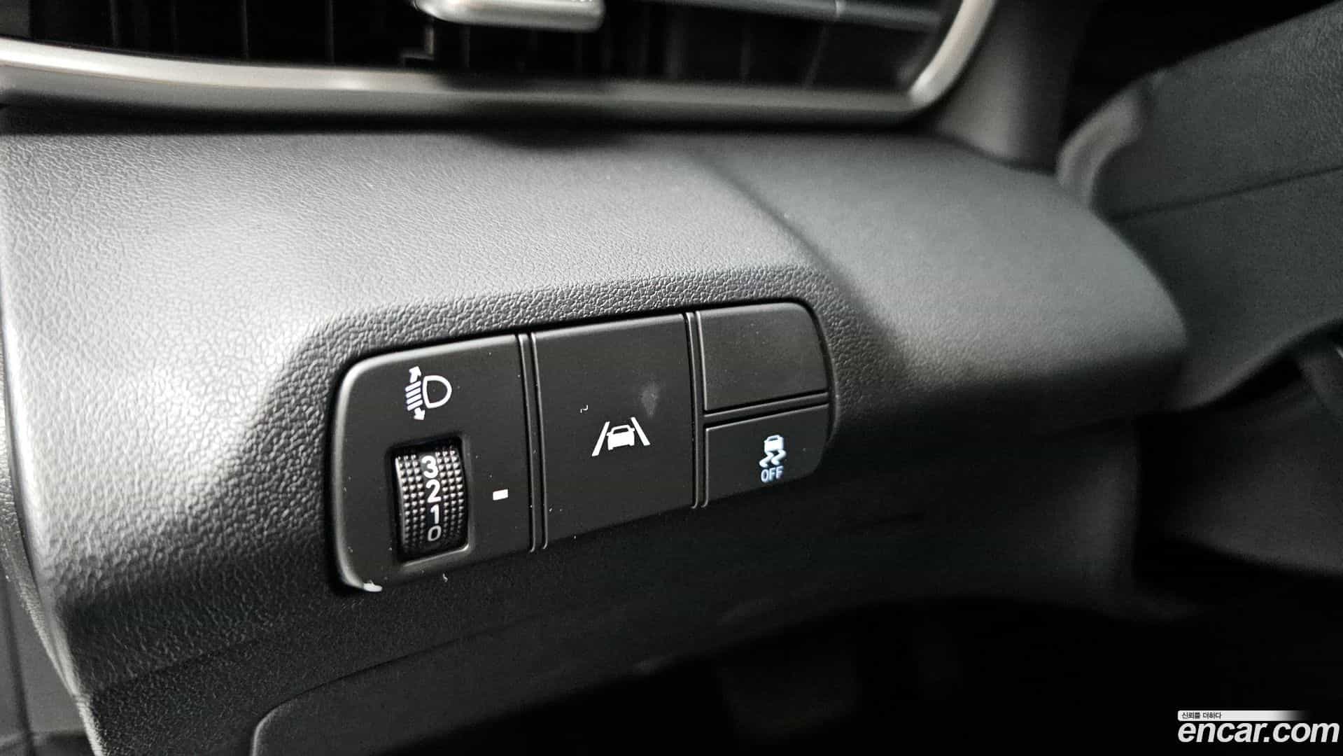 AVANTE Hyundai 2021.3-OPTION-023