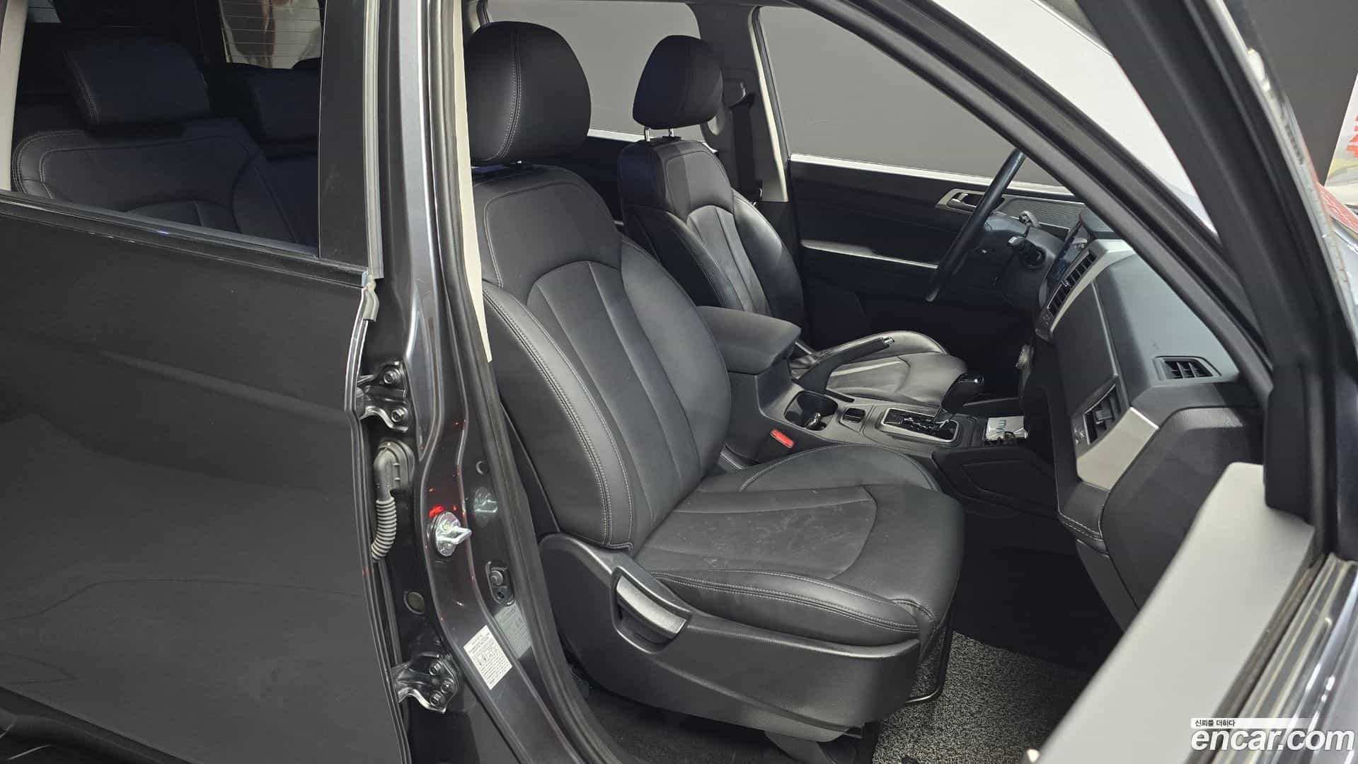 Rexton KG Mobility 2018.9-OPTION-016
