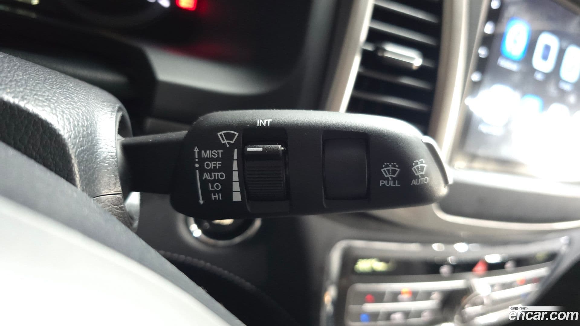 Main__Slider__Photo:Rexton KG Mobility 2018.9-16