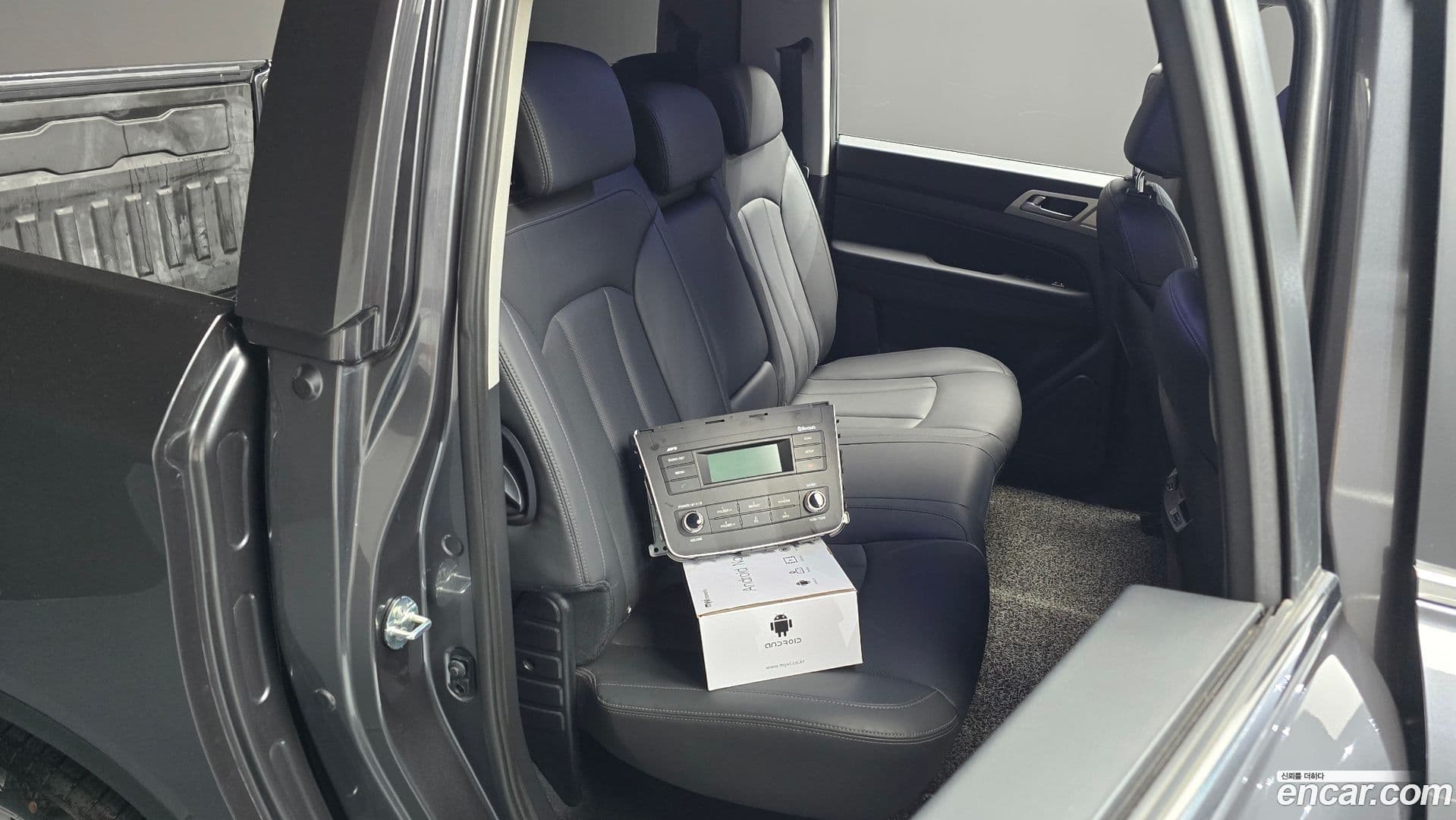 Main__Slider__Photo:Rexton KG Mobility 2018.9-25