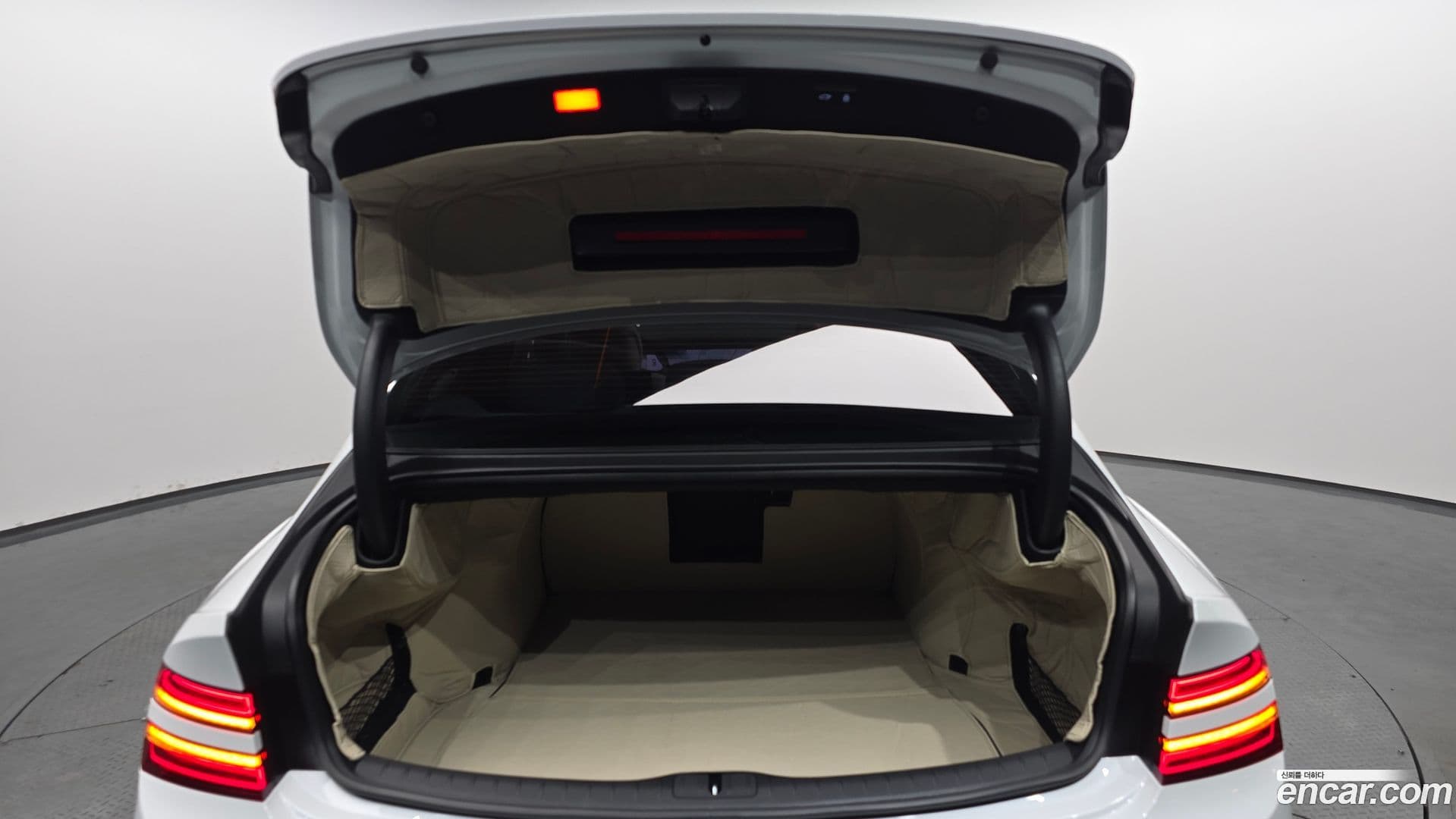 Main__Slider__Photo:G80 Genesis 2025.9-34