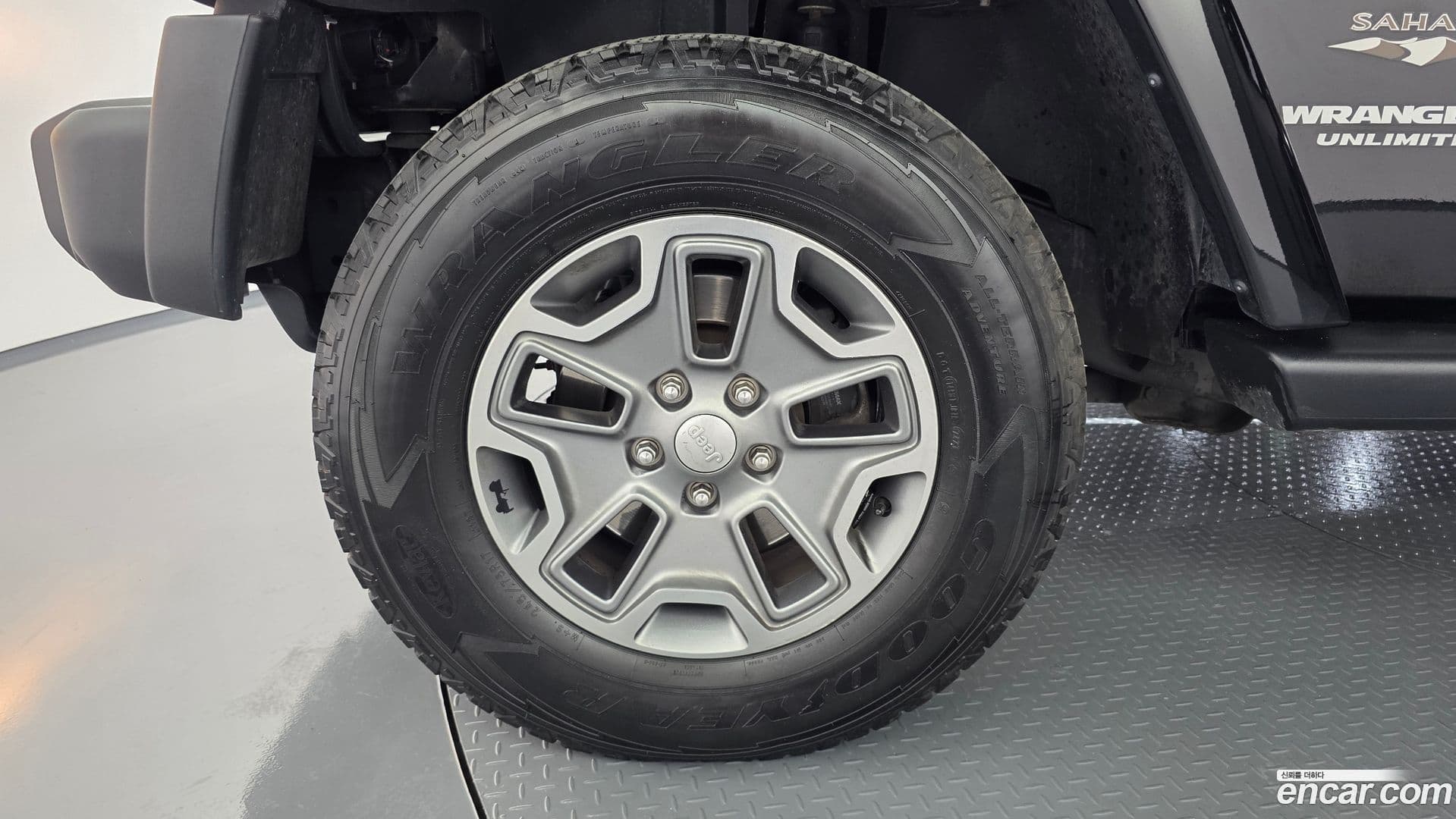 Main__Slider__Photo:Wrangler Jeep 2017.2-4