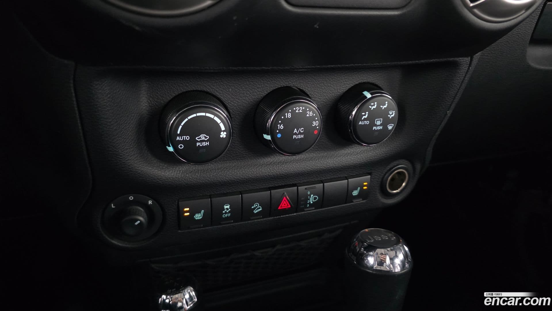 Main__Slider__Photo:Wrangler Jeep 2017.2-16