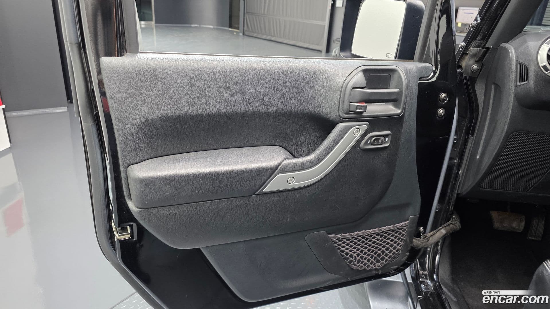 Main__Slider__Photo:Wrangler Jeep 2017.2-23