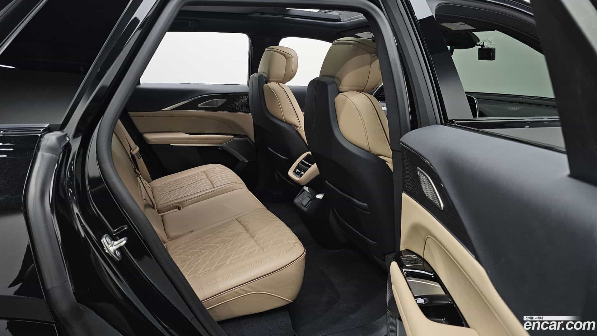 Lyriq Cadillac 2024.7-INNER-036