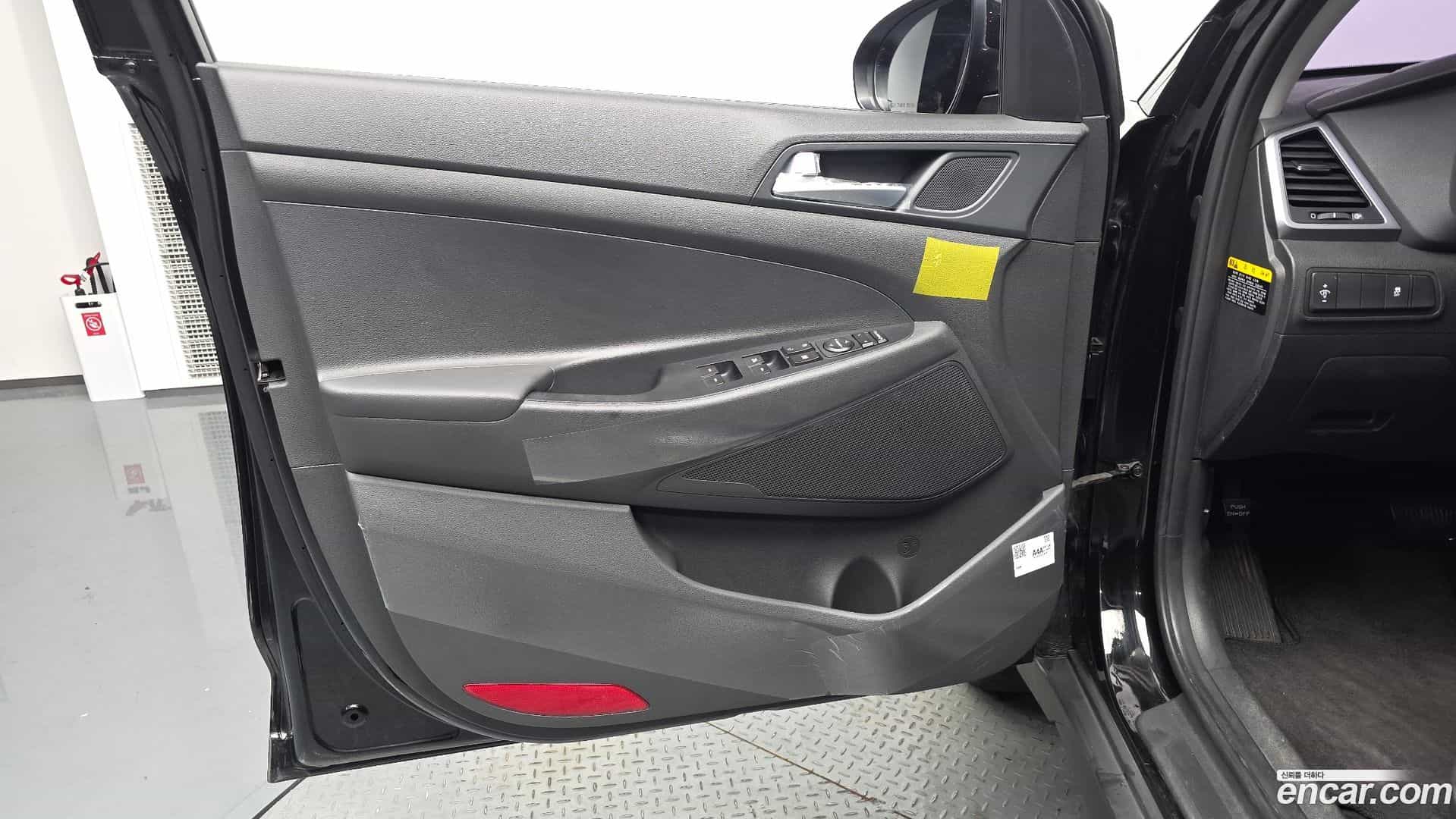 Tucson Hyundai 2016.5-INNER-034
