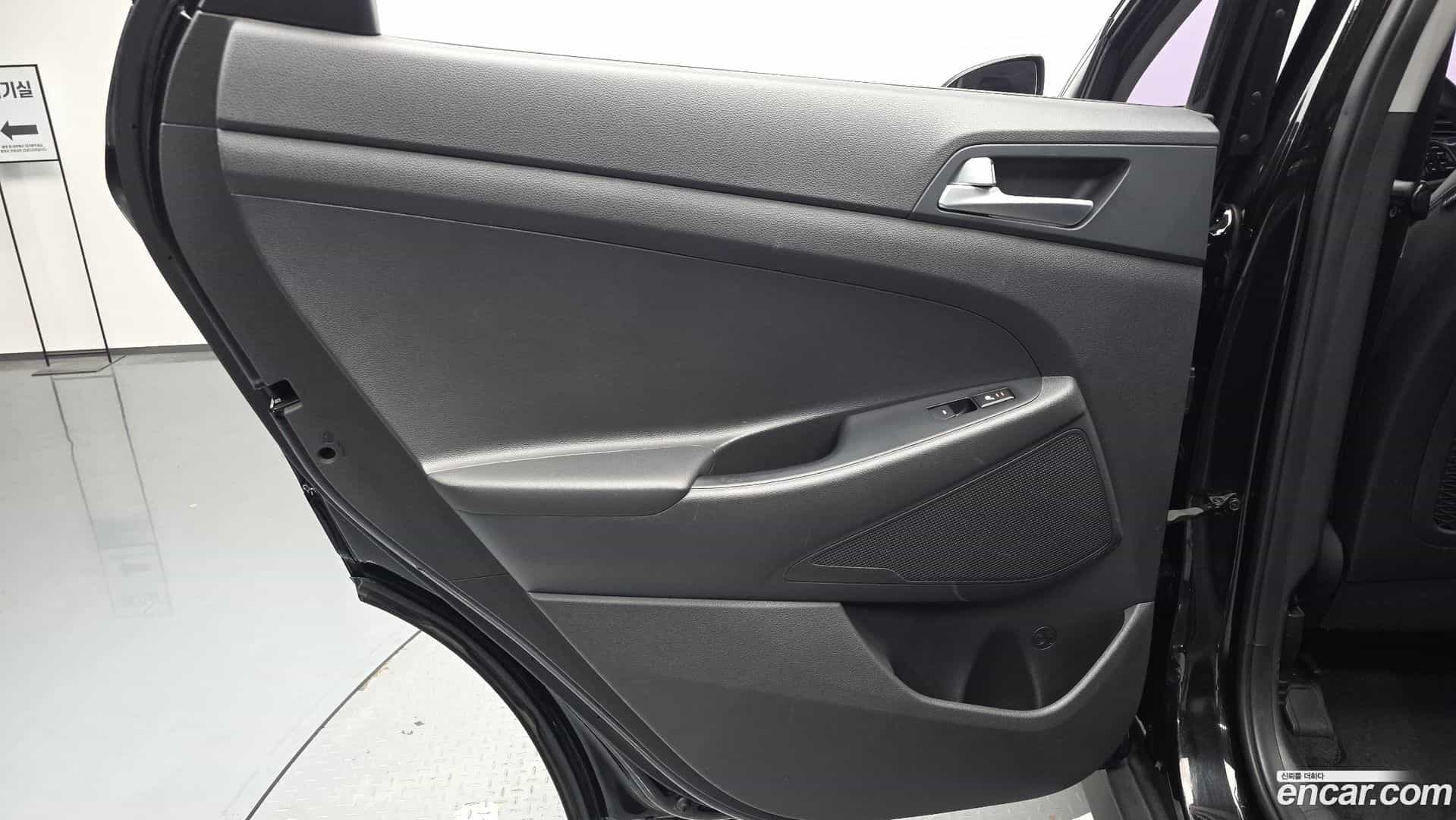 Tucson Hyundai 2016.5-INNER-035