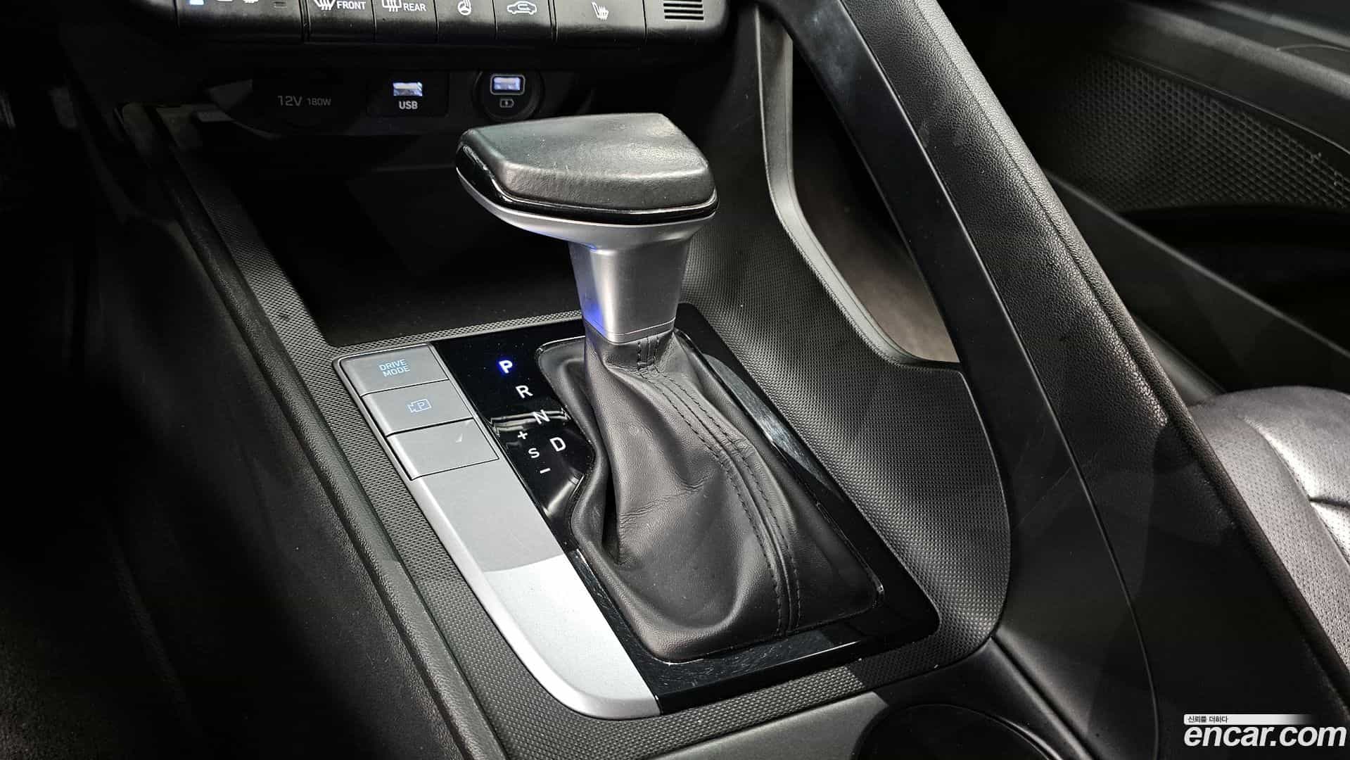 AVANTE Hyundai 2021.0-INNER-009