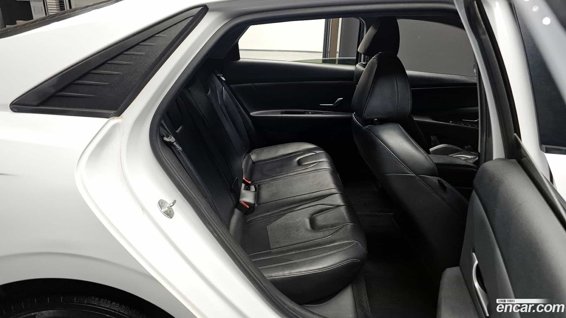 AVANTE Hyundai 2021.0-OPTION-015
