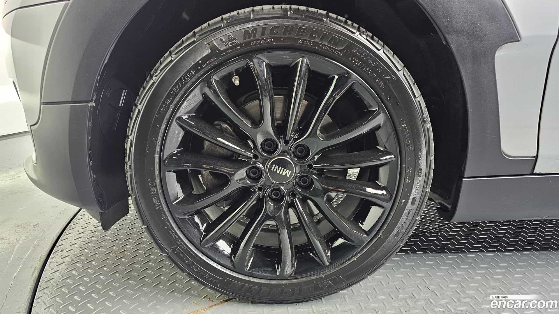 Clubman Mini 2023.4-OUTER-005