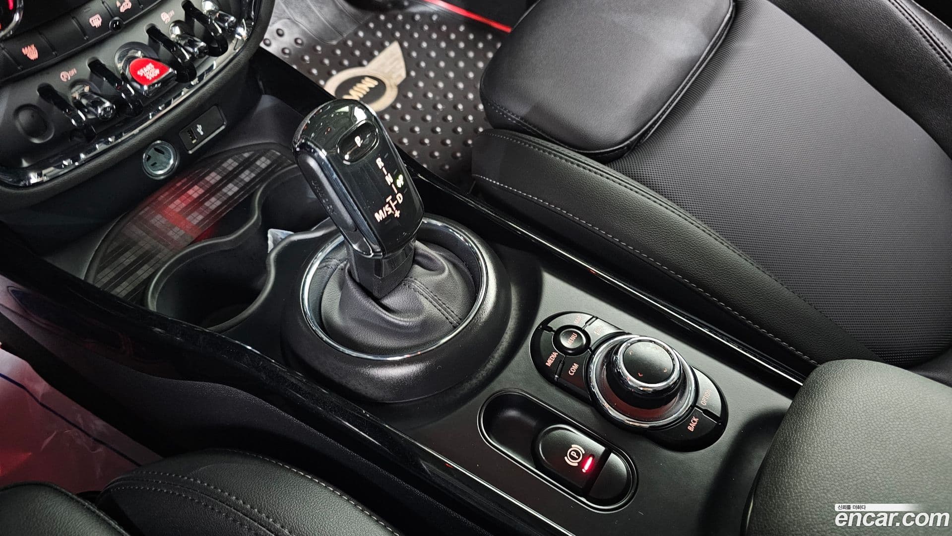 Main__Slider__Photo:Clubman Mini 2023.4-8