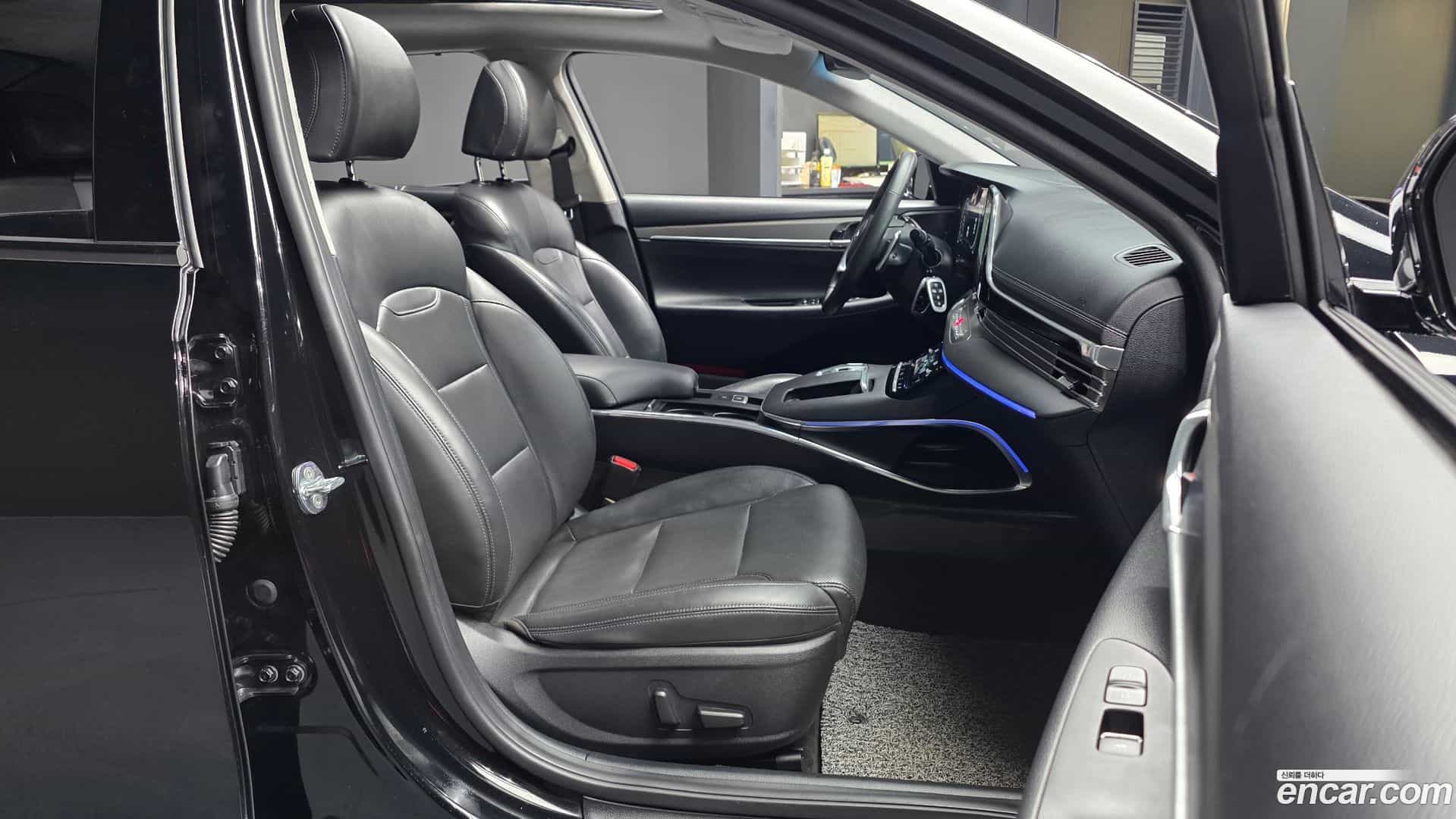 Grandeur Hyundai 2022.5-OPTION-015