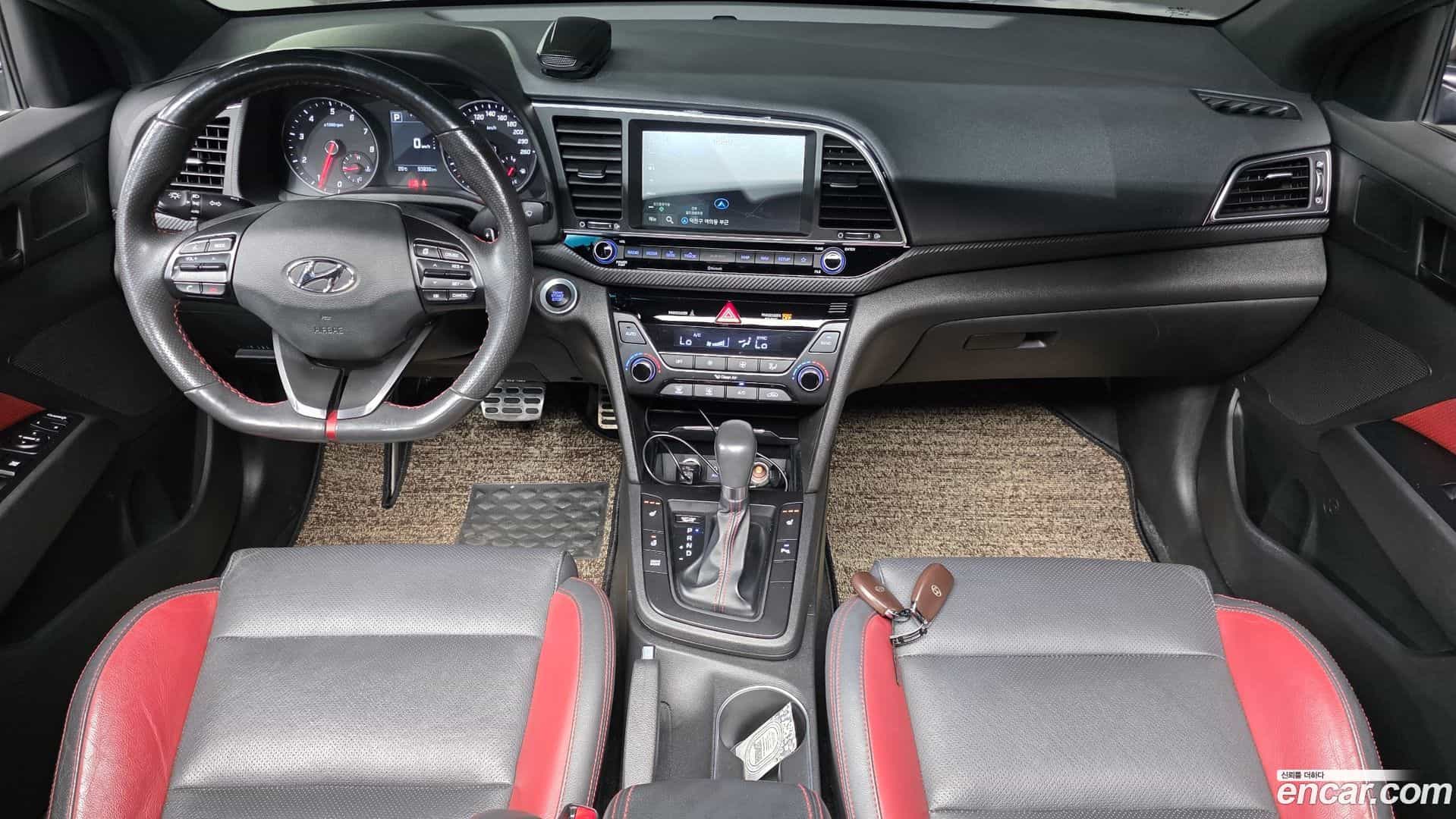 AVANTE Hyundai 2017.6-INNER-007
