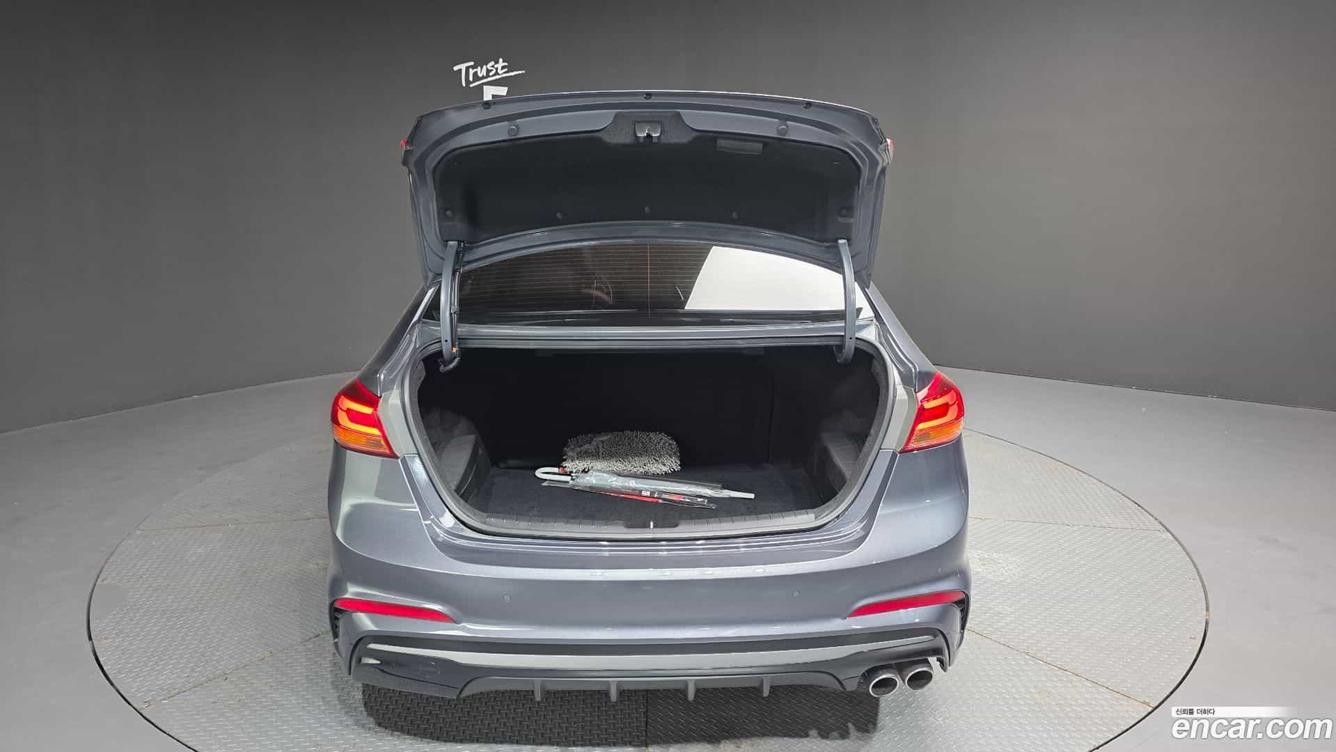 AVANTE Hyundai 2017.6-OPTION-024